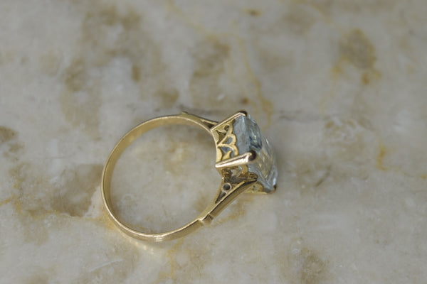 Vintage 14k Gold Mid-Century Aquamarine Ring