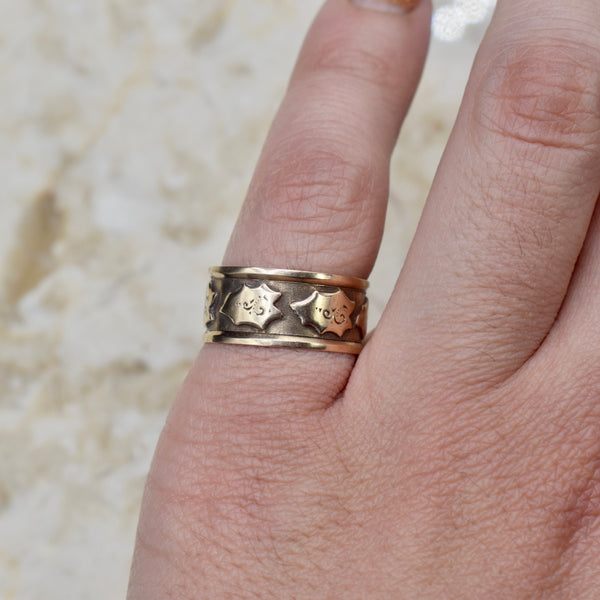 Antique Victorian 14k Gold Leaf Patterned Wide Band Ring c.1890s