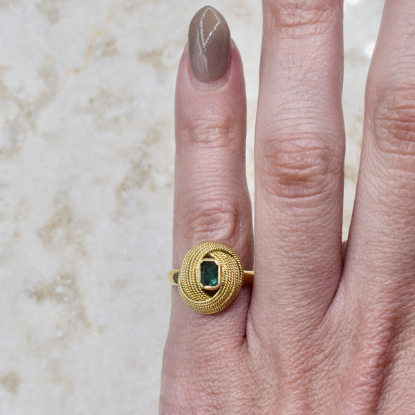 Vintage 18k Gold Emerald Cocktail Ring c.1960s