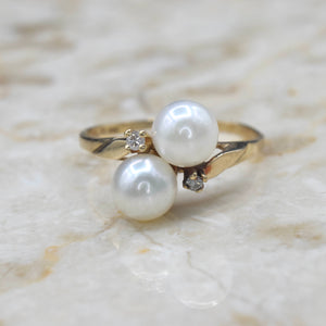 Vintage 14k Gold Pearl and Diamond Toi et Moi Ring