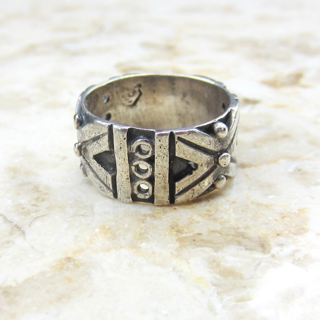 Vintage Taxco Mexican Sterling Silver Tribal Band Ring