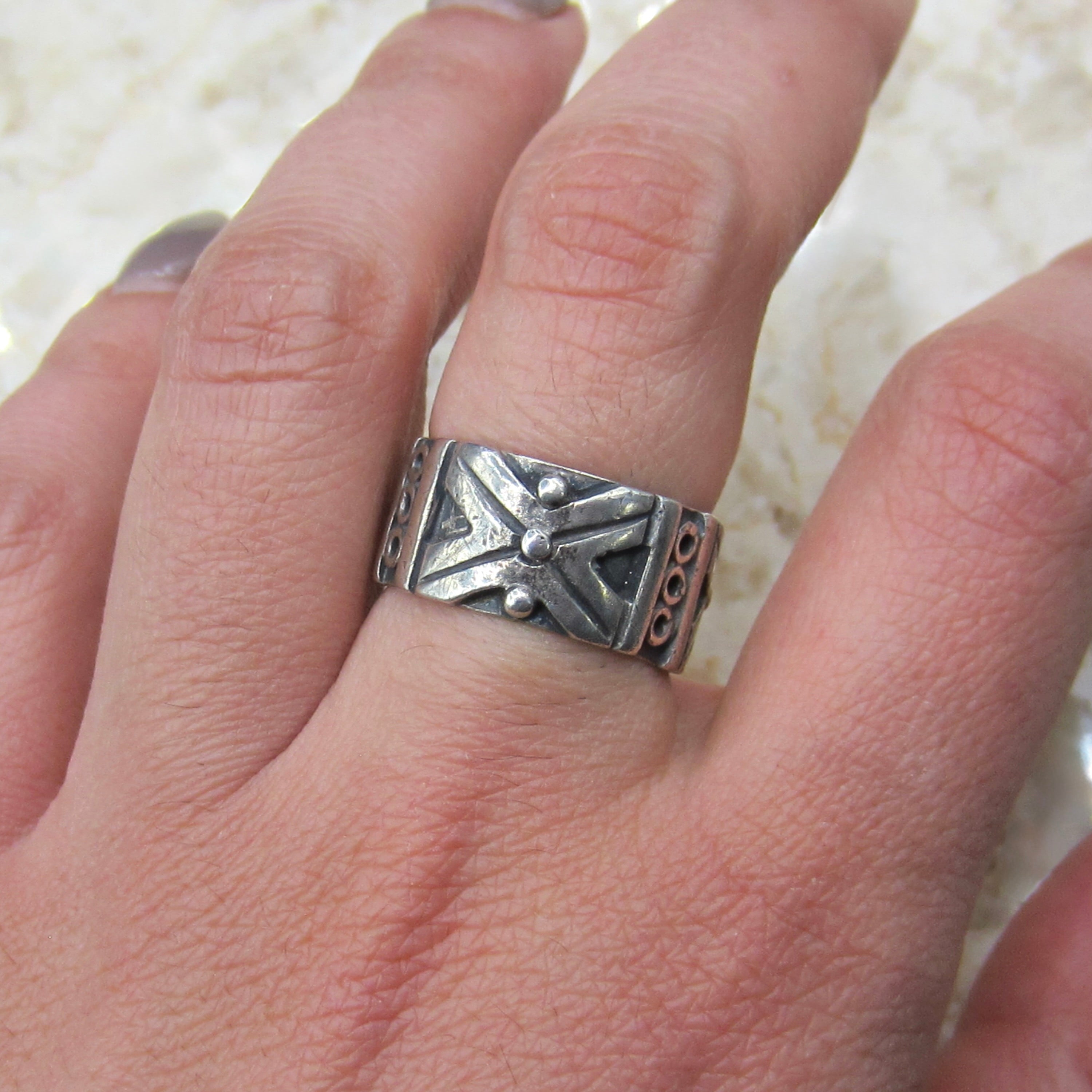 Vintage Taxco Mexican Sterling Silver Tribal Band Ring