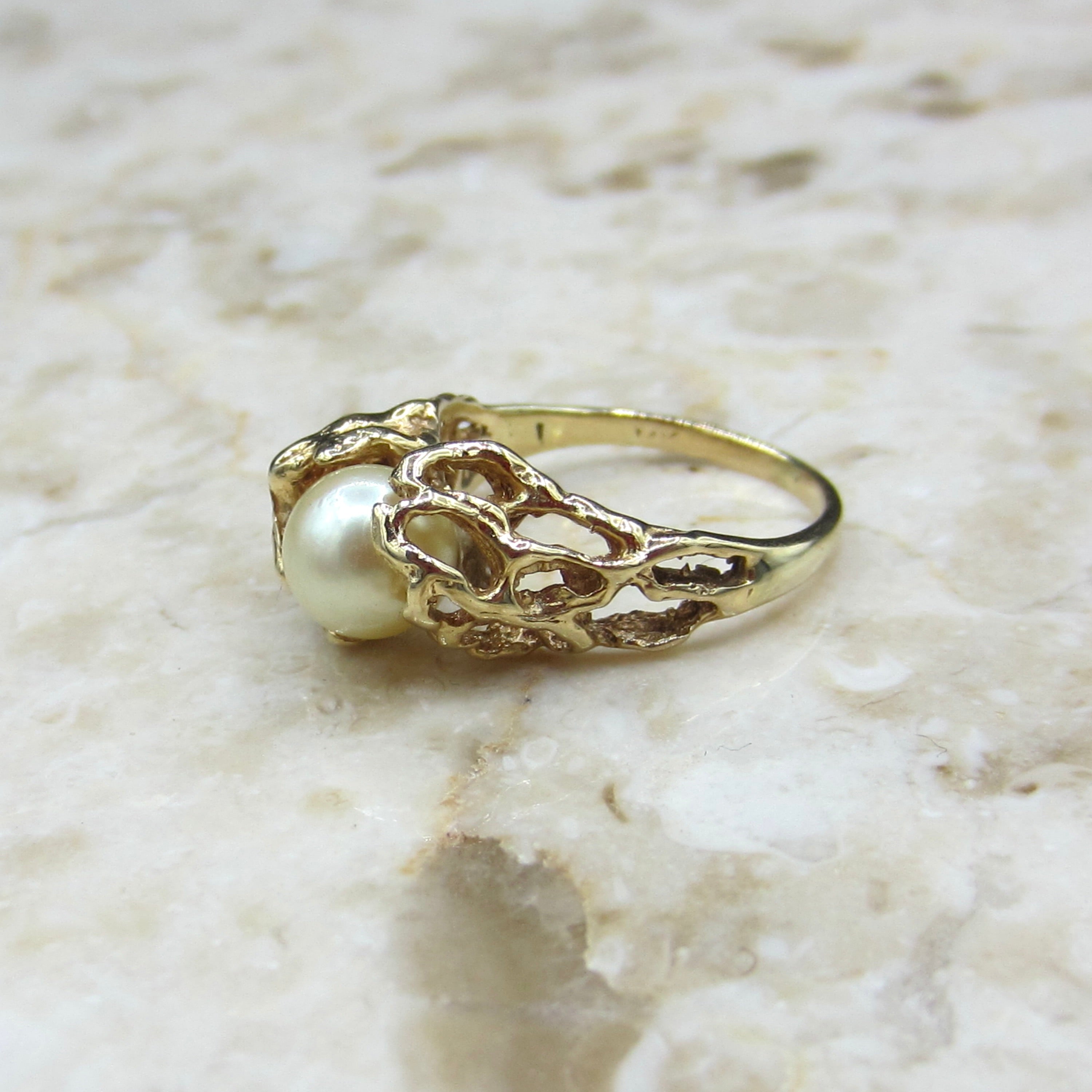 Vintage 14k Gold Brutalist Pearl Ring c.1970s