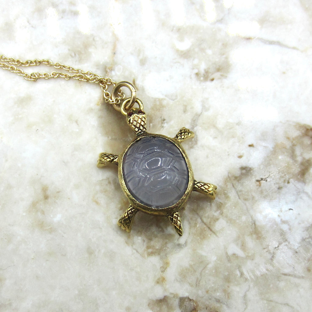 Vintage 18k Gold Amethyst Turtle Charm c.1970s