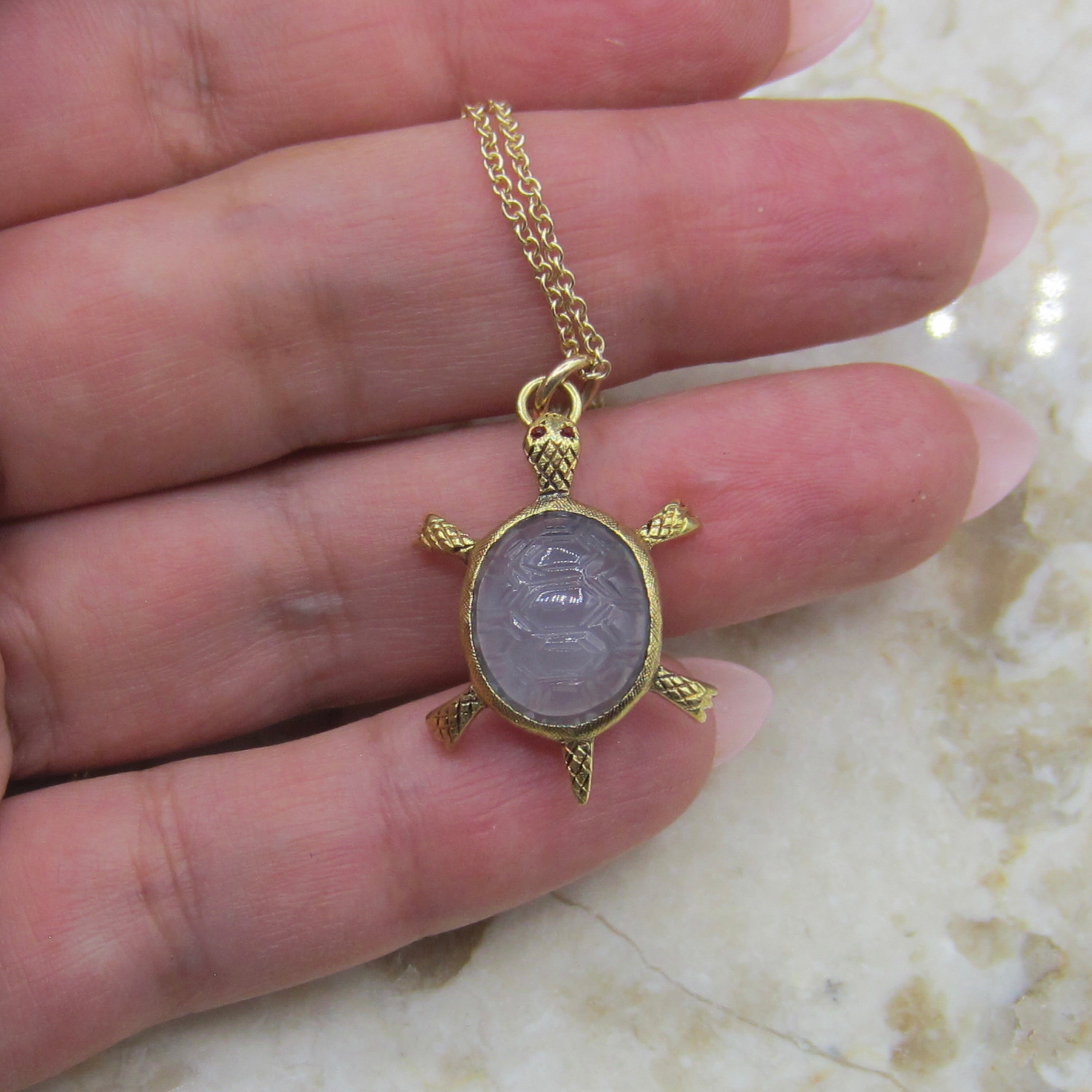 Vintage 18k Gold Amethyst Turtle Charm c.1970s