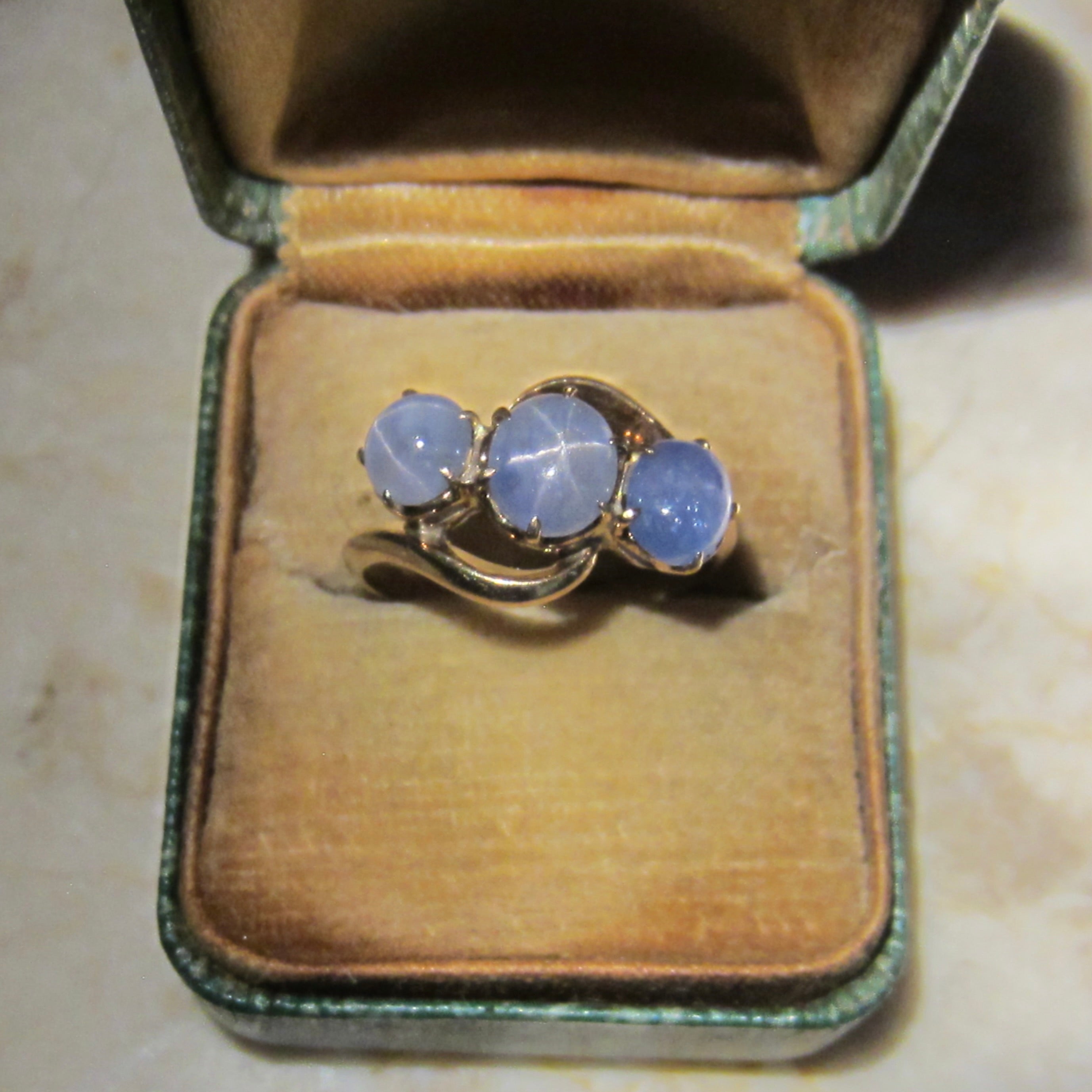 Vintage 14k Gold Triple Star Sapphire Ring c.1940s