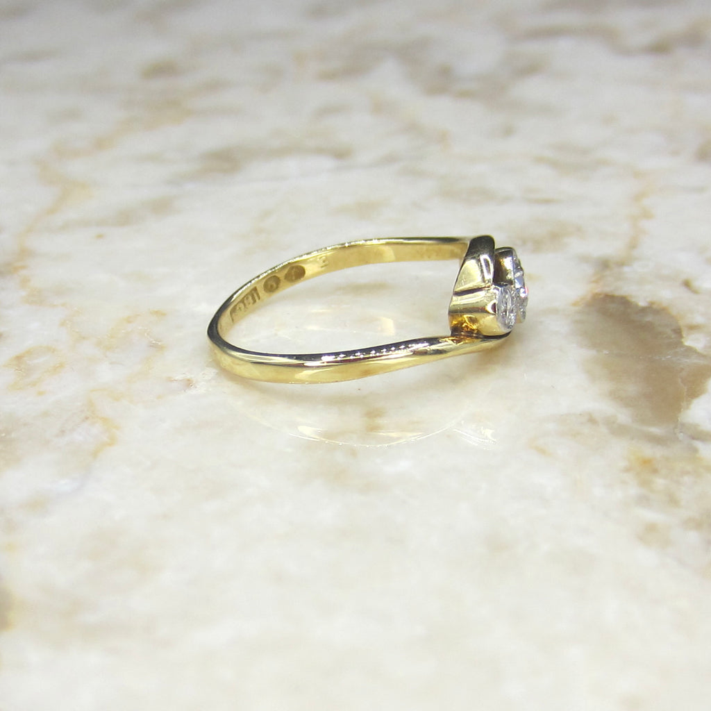 Vintage 18k Gold Bezel Set Diamond Trilogy Ring c.1930s