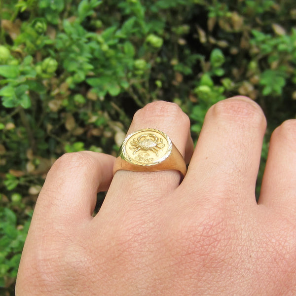 Vintage 14k Gold Cancer Zodiac Signet Ring Horoscope Jewelry c.1970s