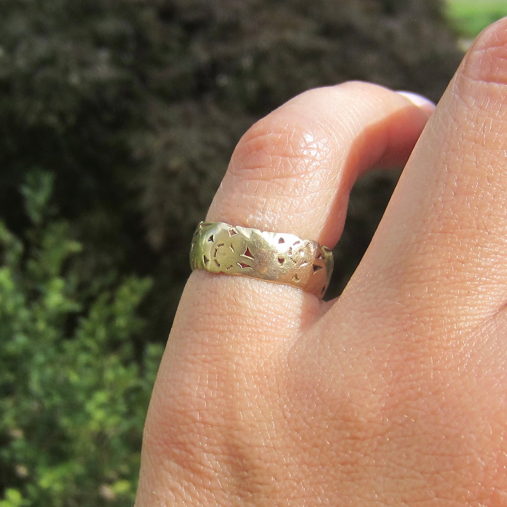 Vintage Faded Flower Band Ring c.1940s