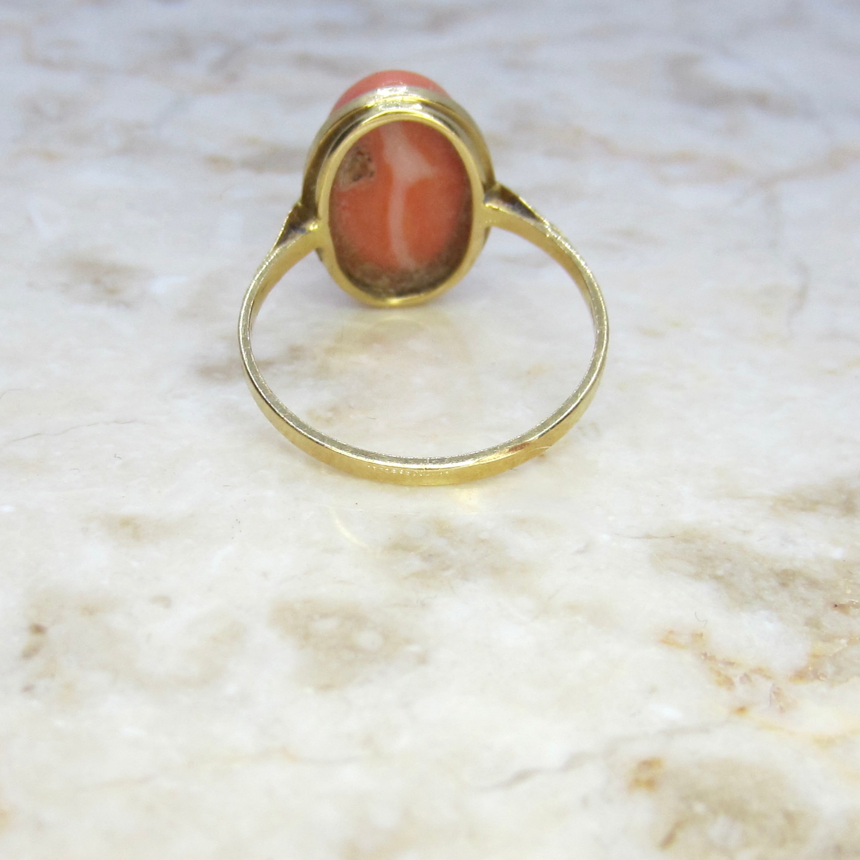 Vintage 18k Gold Coral Ring c.1970s