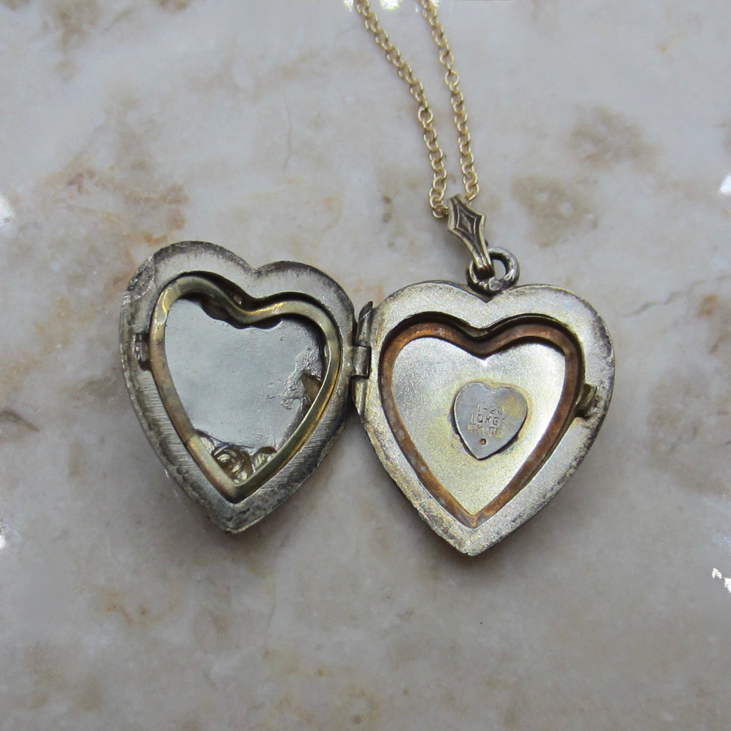 Vintage Sweetheart Locket With K Monogram c.1940s
