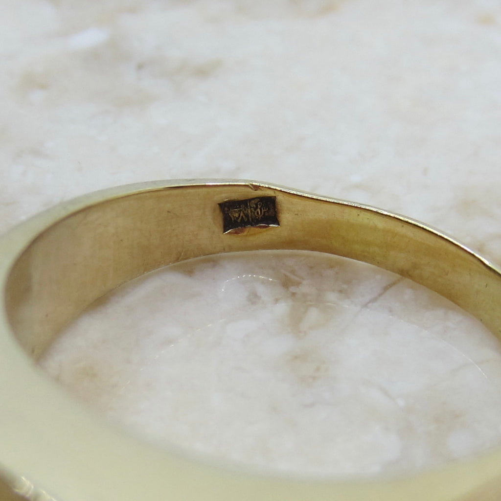 Vintage 18k Gold Egyptian Eye of Horus Stone Inlay Signet Ring c.1970s