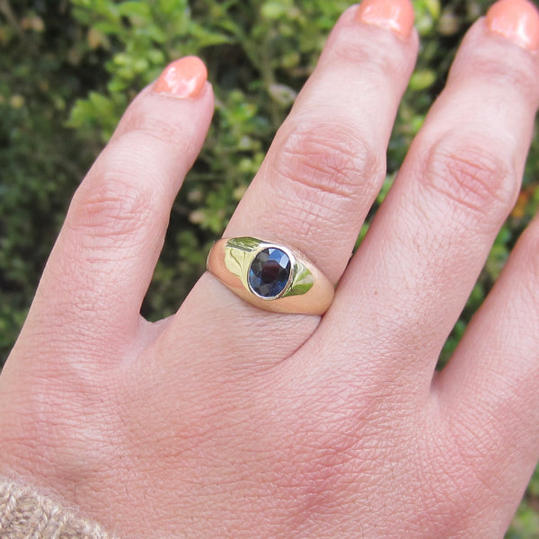 Vintage 14k Gold Bezel Set Oval Natural Sapphire Ring c.1990s