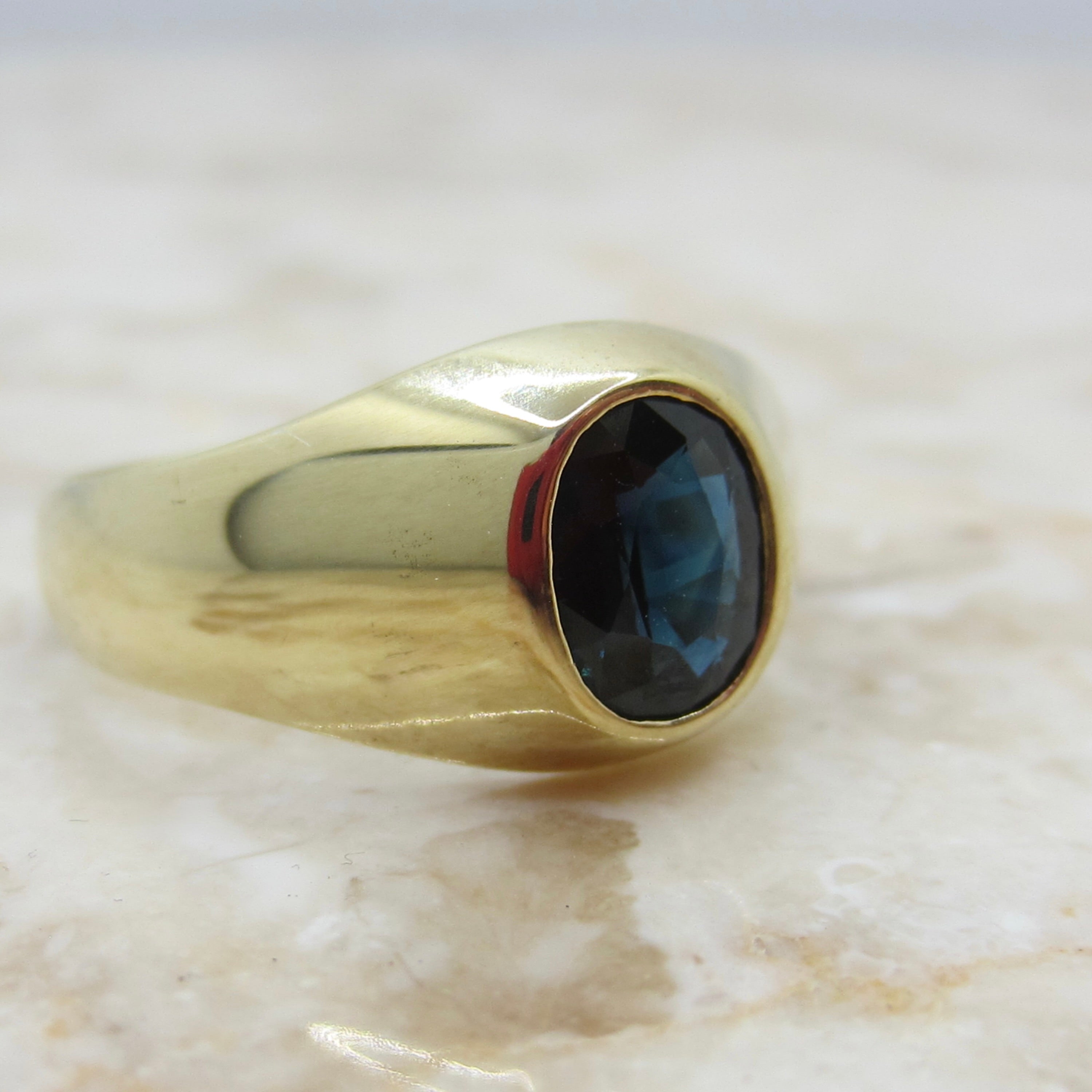 Vintage 14k Gold Bezel Set Oval Natural Sapphire Ring c.1990s