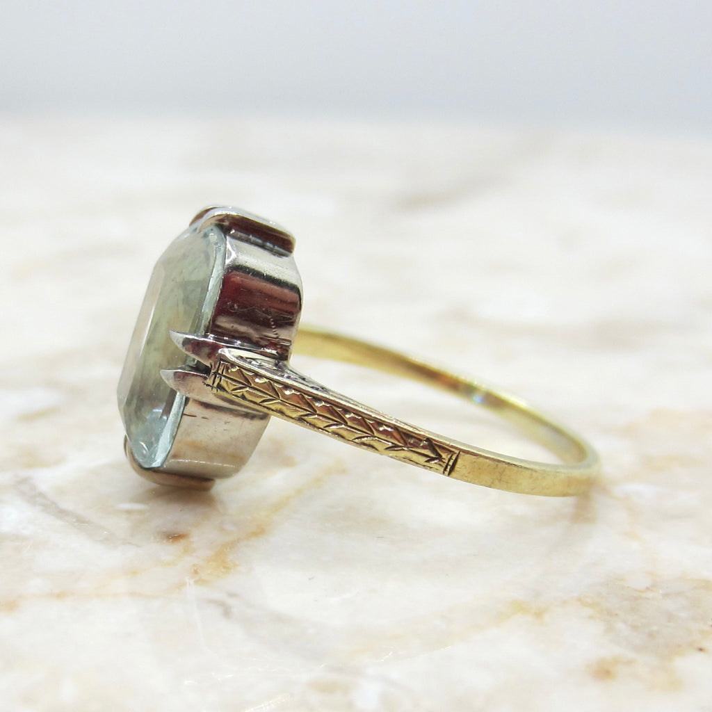 Antique Art Deco Natural Aquamarine 14k Gold Ring | Two-Tone Gold Setting with Engraved Shoulders