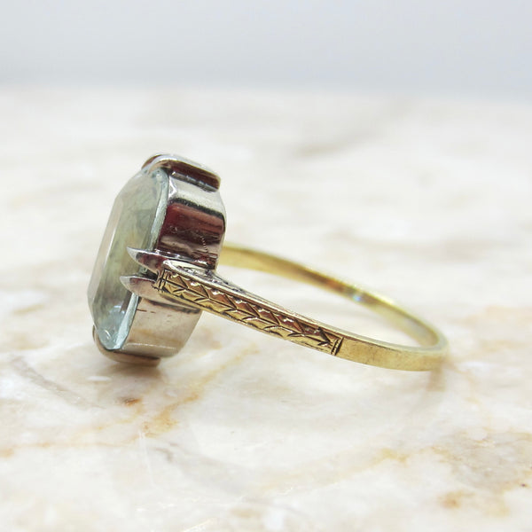 Antique Art Deco Natural Aquamarine 14k Gold Ring | Two-Tone Gold Setting with Engraved Shoulders