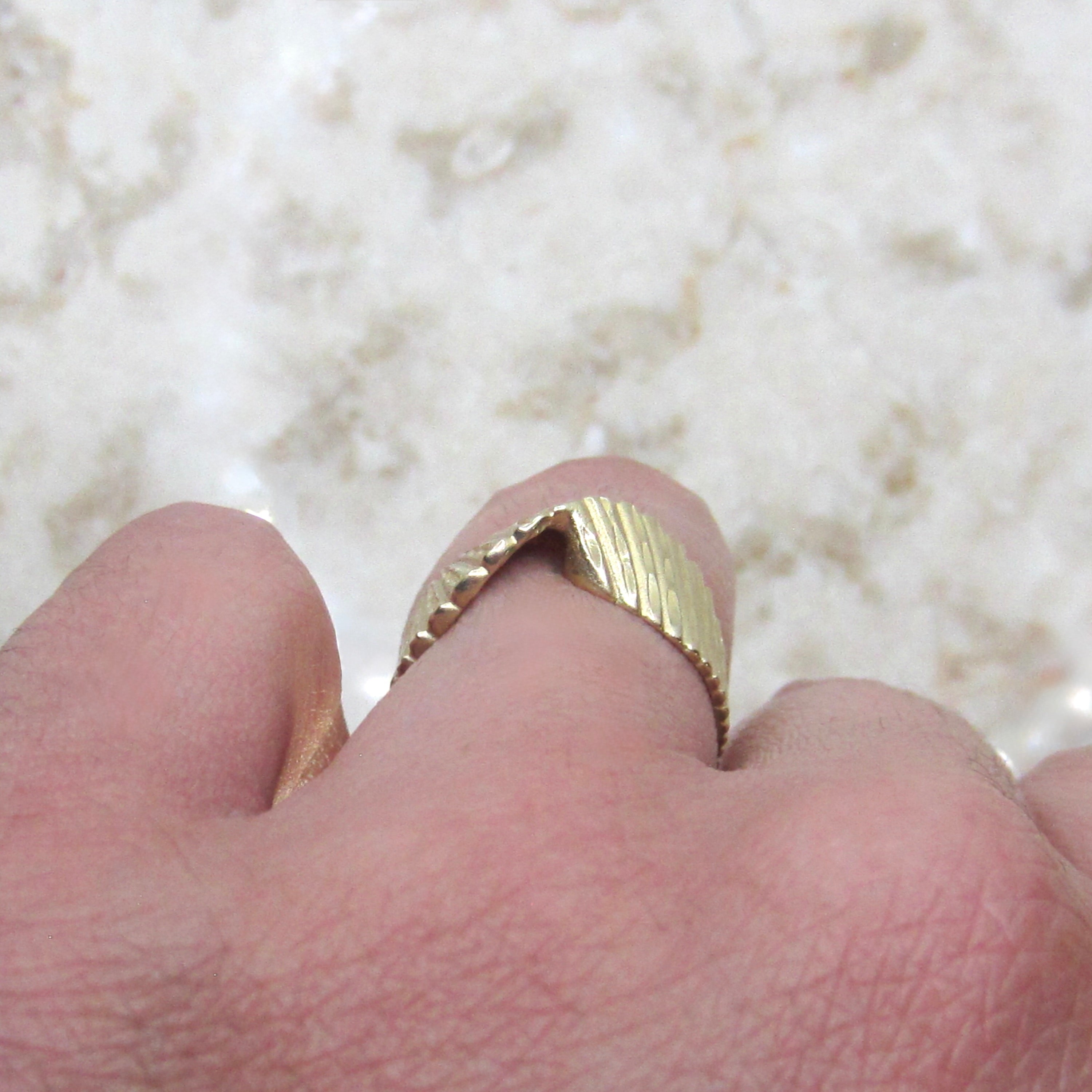 Vintage 14k Gold Textured Twist Band Ring c.1990s