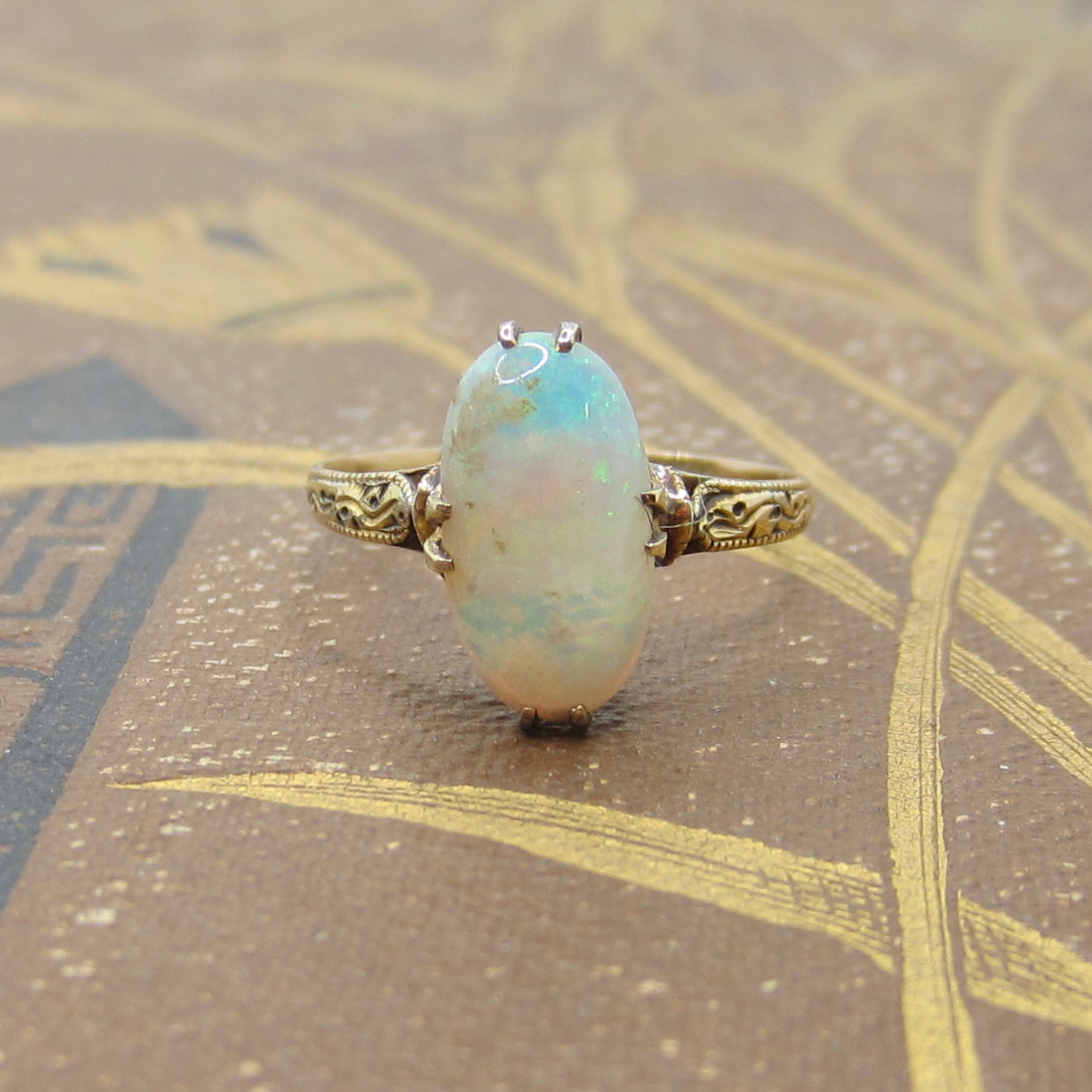 Antique 18k Gold Jelly Opal Ring c.1900