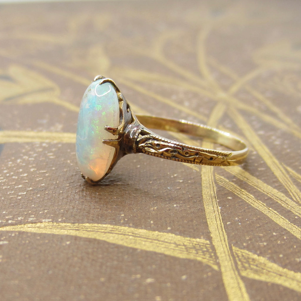 Antique 18k Gold Jelly Opal Ring c.1900