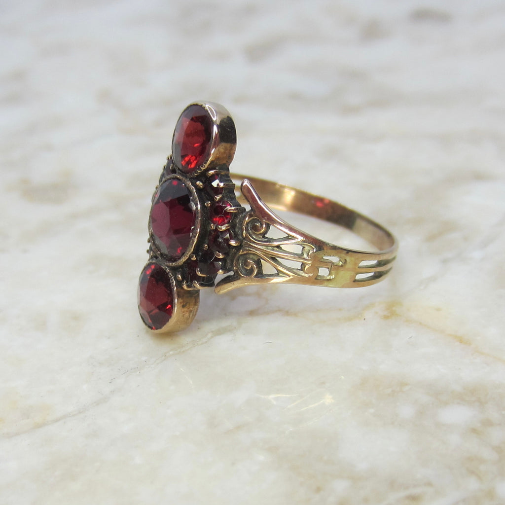 Antique Victorian 14k Gold Garnet Ring c.1880s
