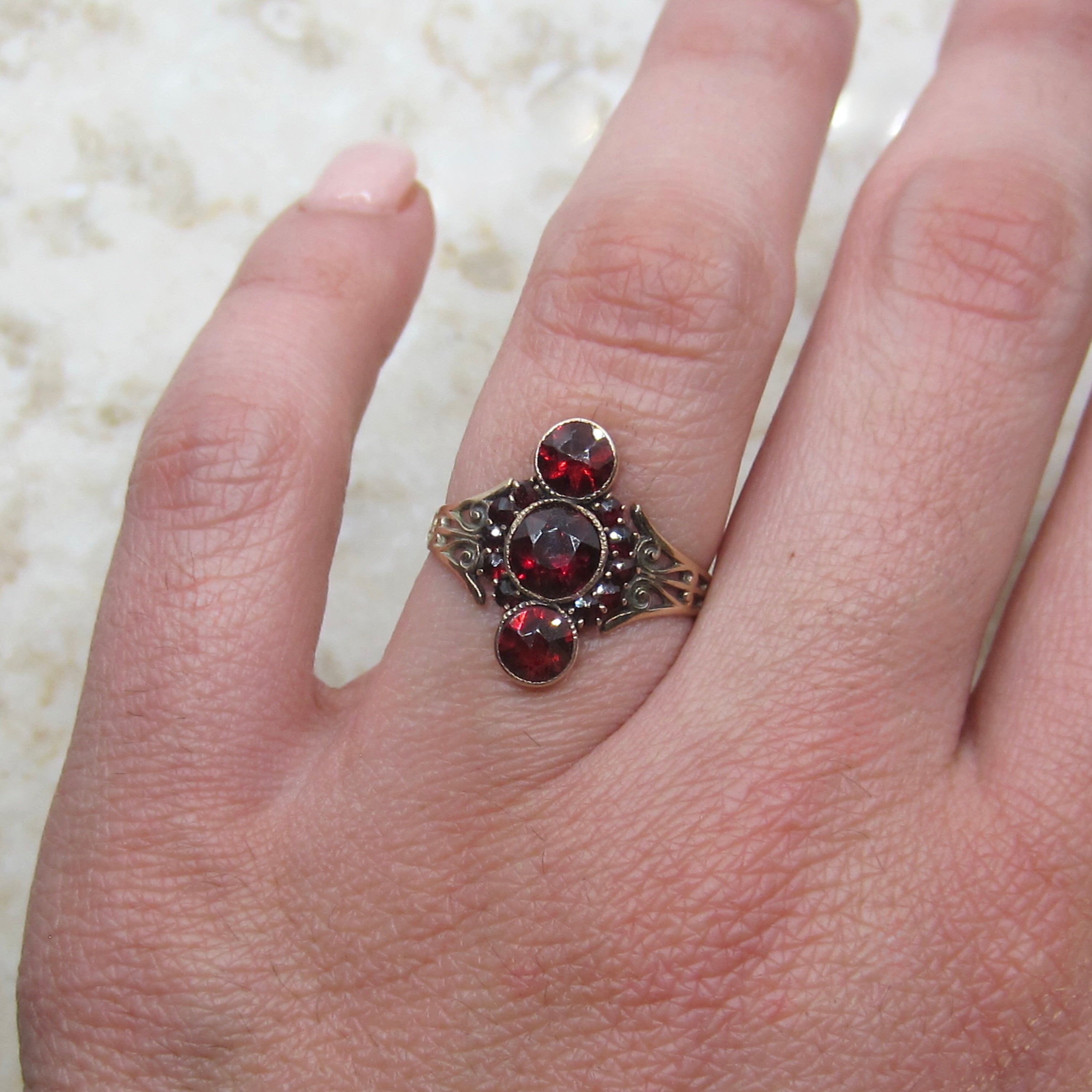 Antique Victorian 14k Gold Garnet Ring c.1880s
