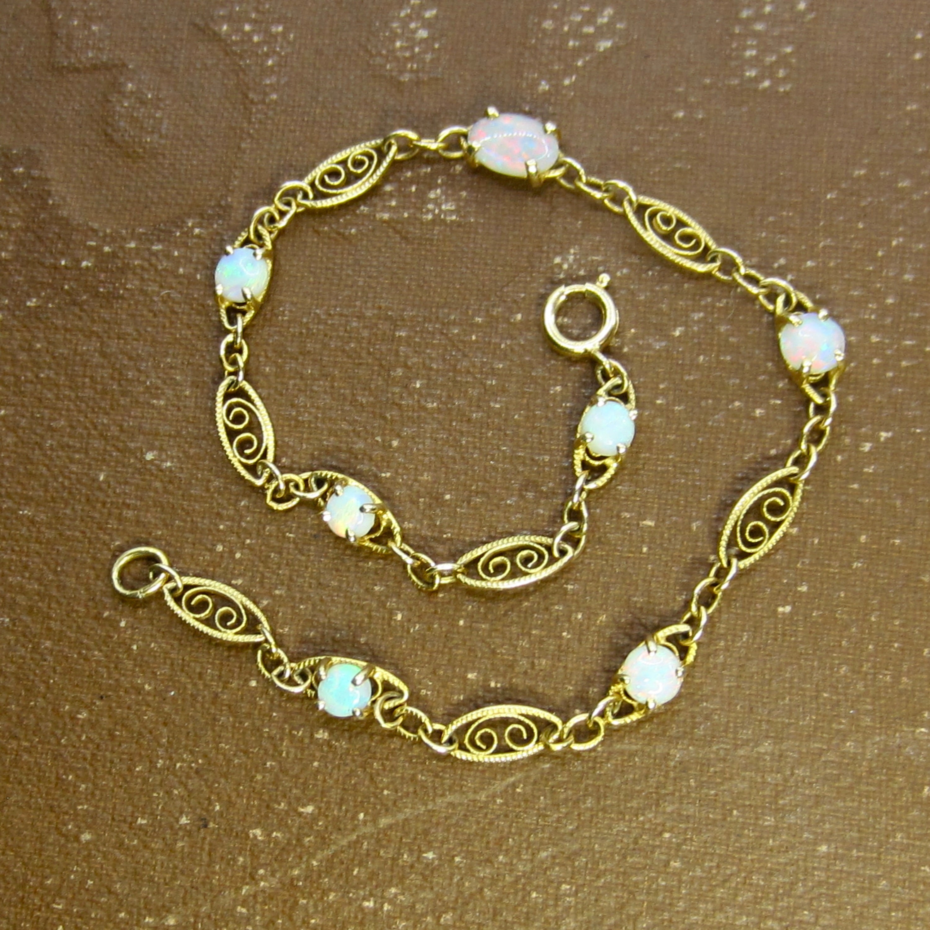 Vintage 14k Gold Filigree Opal Bracelet c.1980s