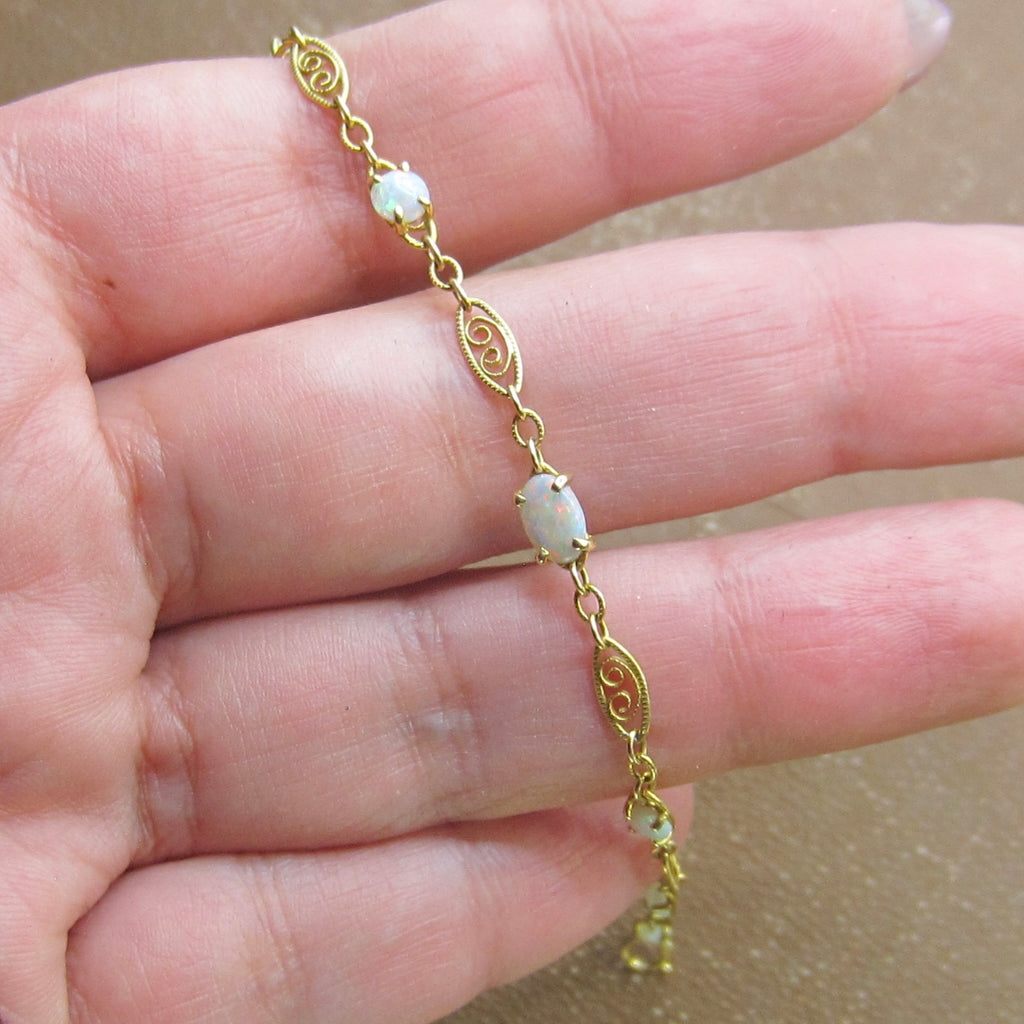Vintage 14k Gold Filigree Opal Bracelet c.1980s