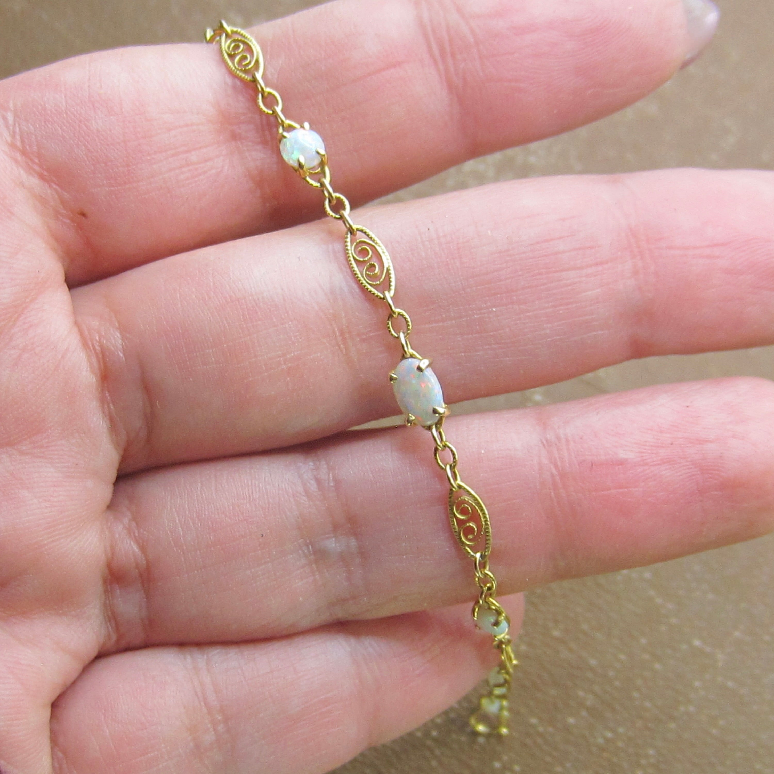 Vintage 14k Gold Filigree Opal Bracelet c.1980s