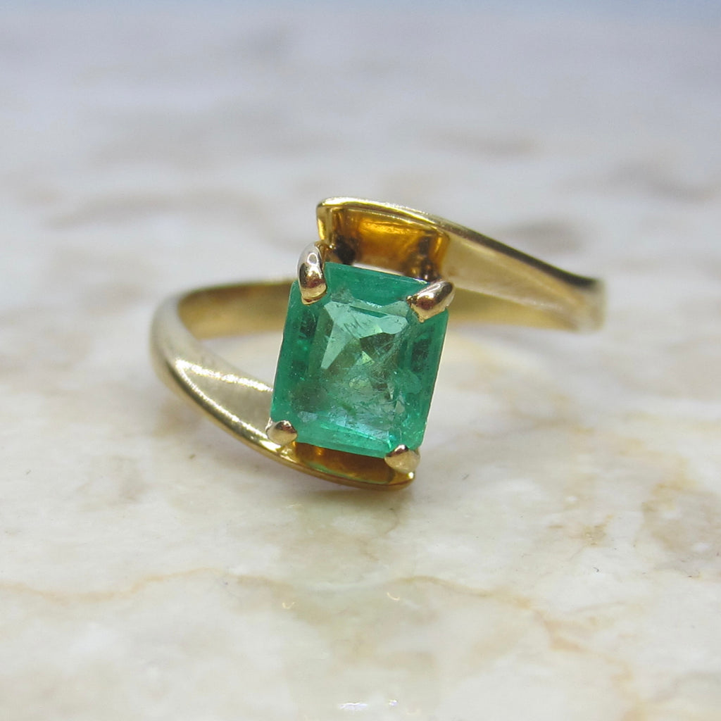 Vintage 18k Gold 1.30 ct Emerald Ring c.1980s