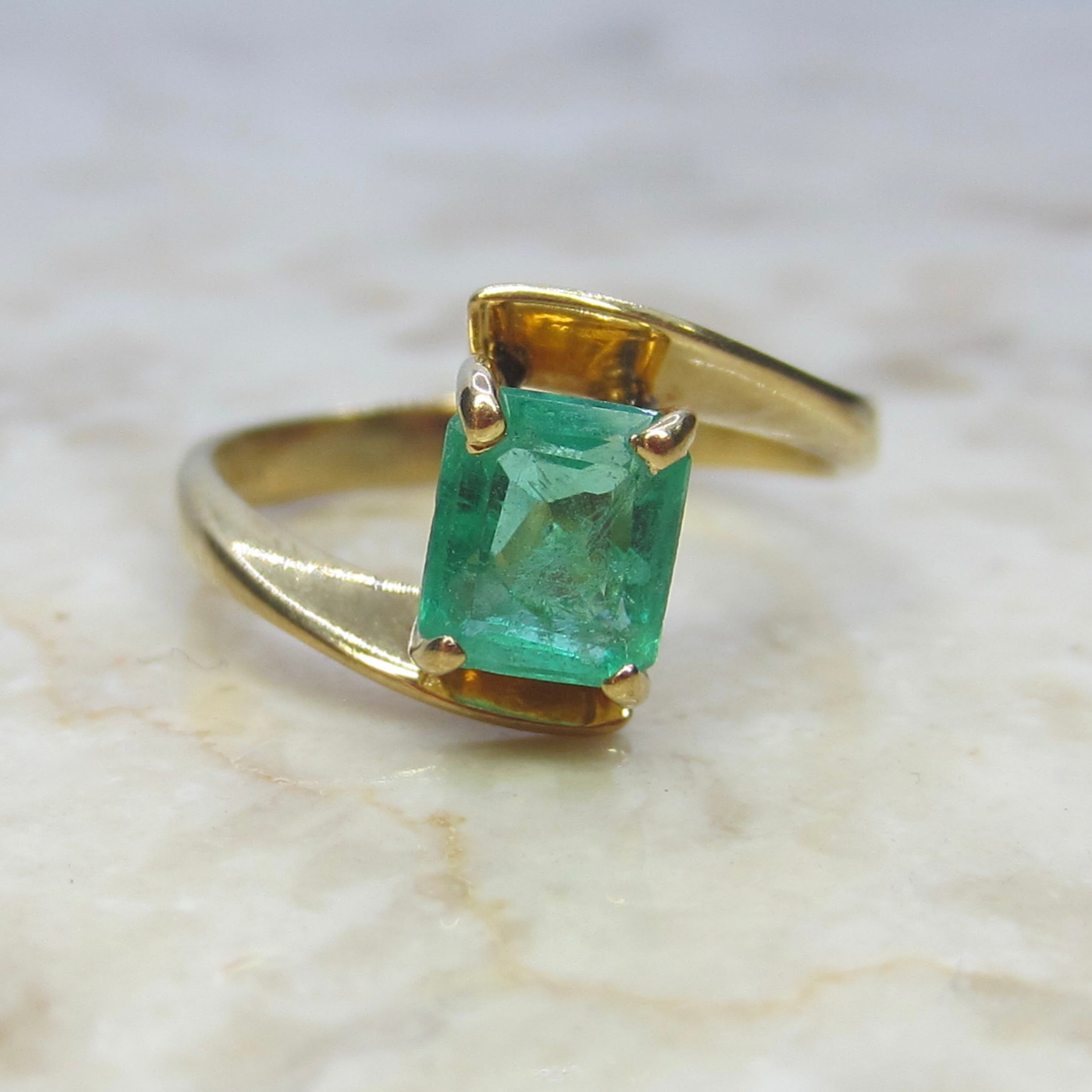Vintage 18k Gold 1.30 ct Emerald Ring c.1980s