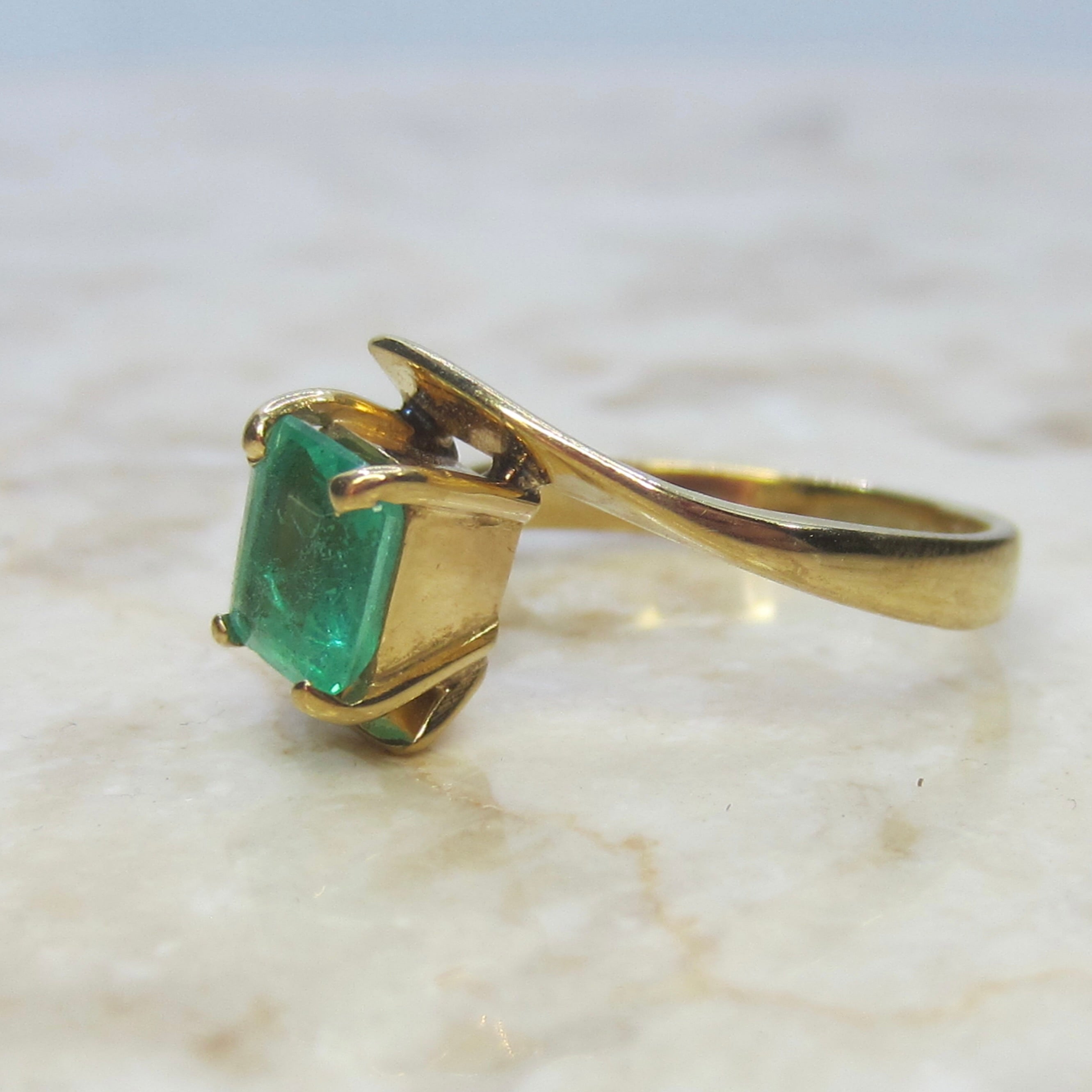 Vintage 18k Gold 1.30 ct Emerald Ring c.1980s