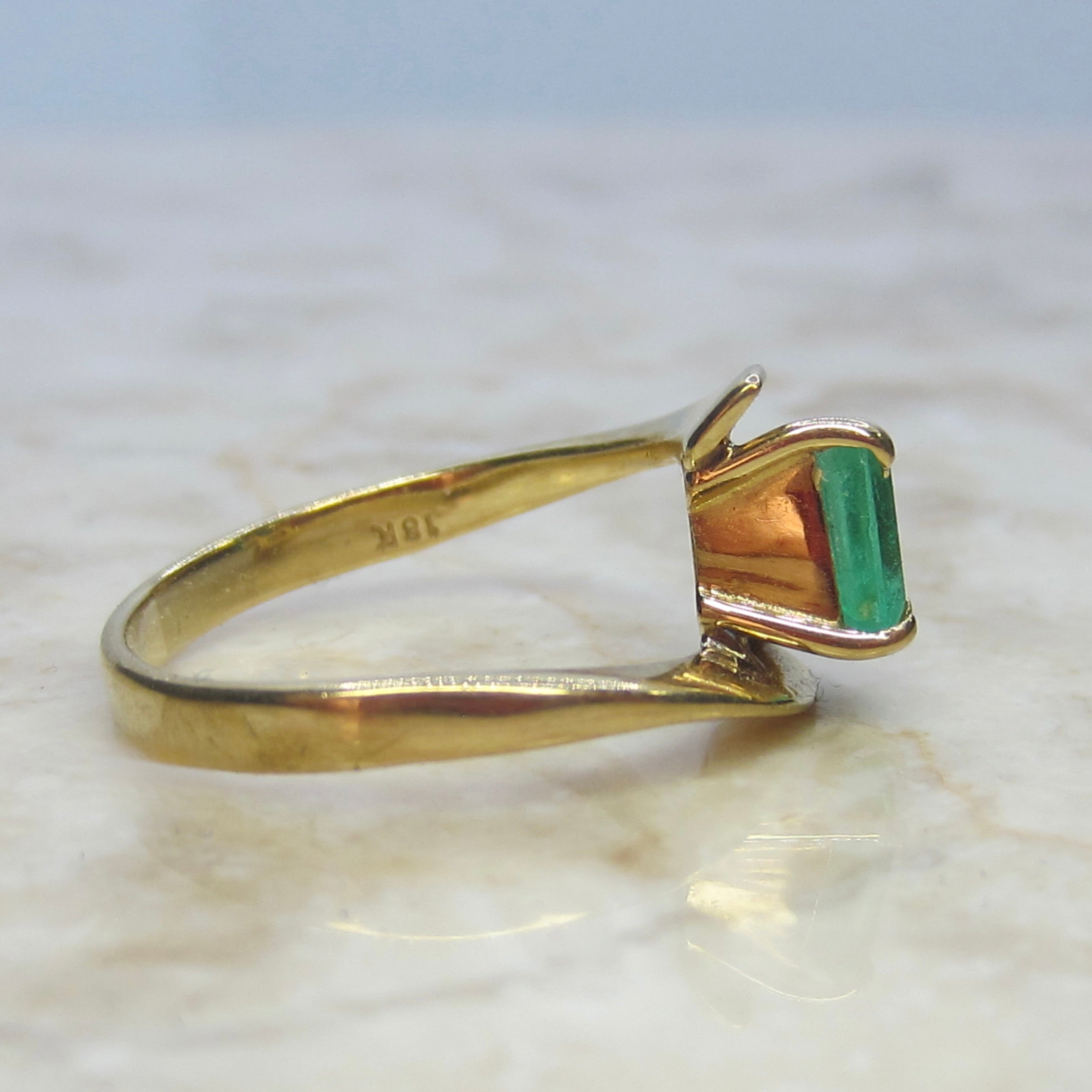 Vintage 18k Gold 1.30 ct Emerald Ring c.1980s