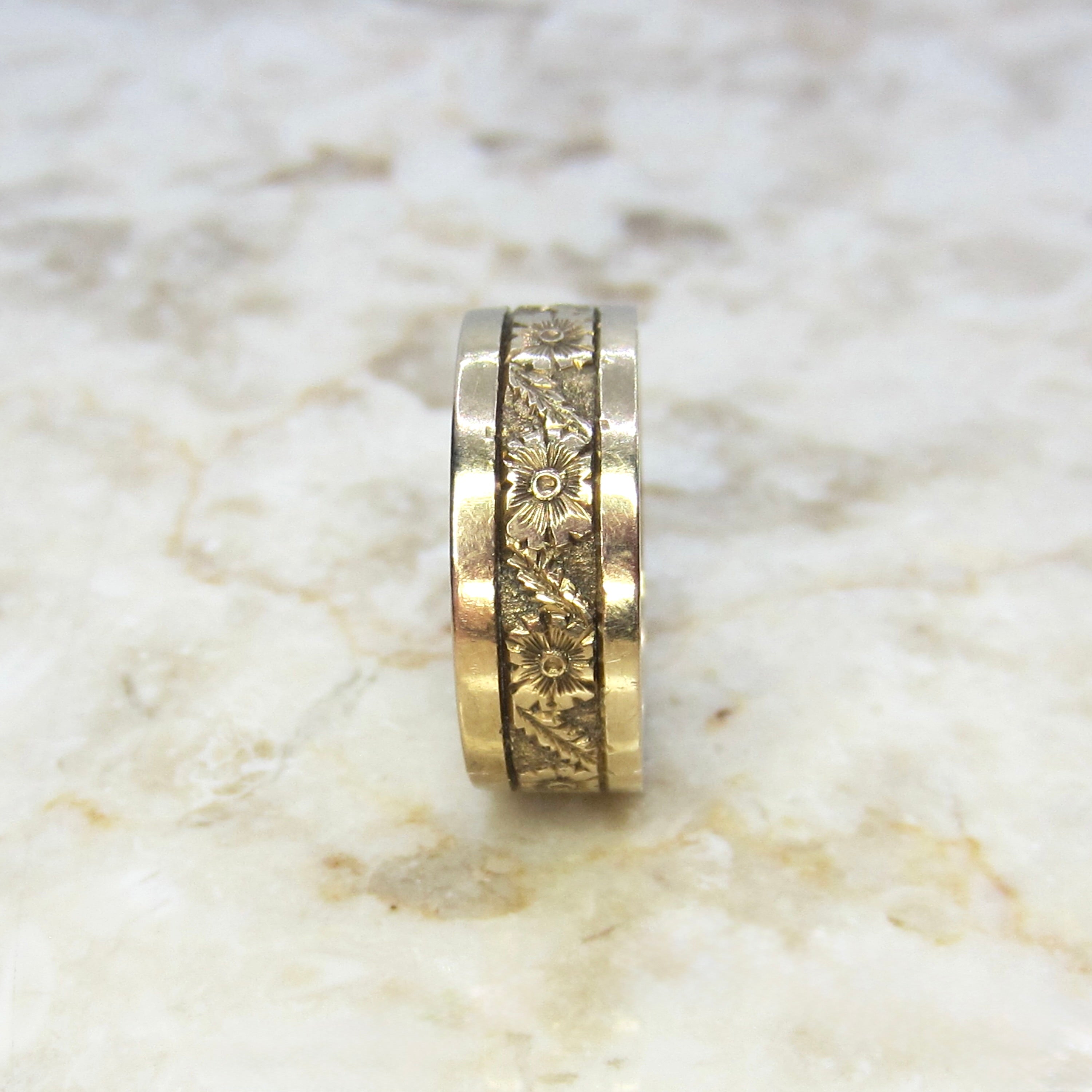 Vintage 14k Gold Carved Floral Band c.1940s