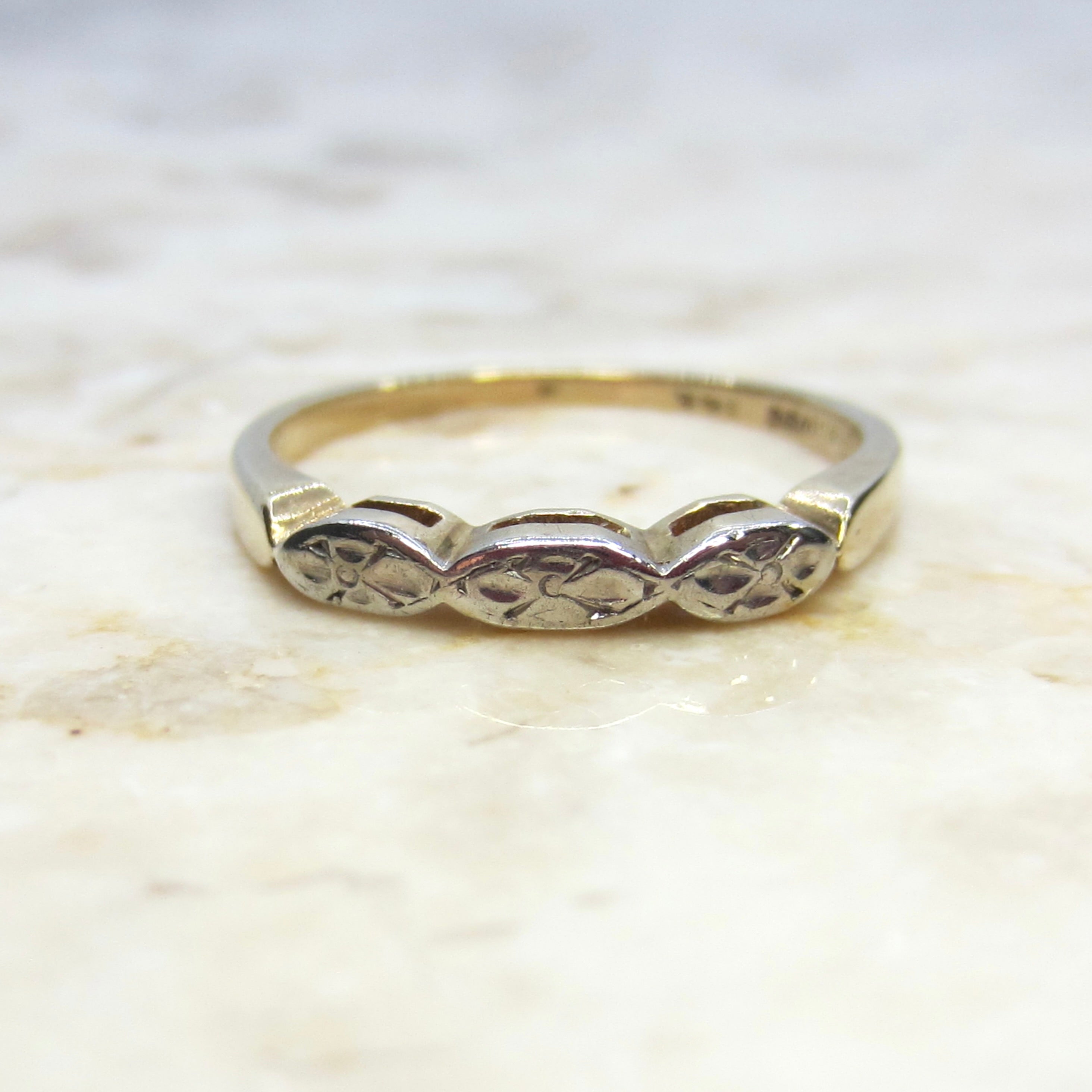Vintage Art Deco 14k Gold Floral Band c.1930s