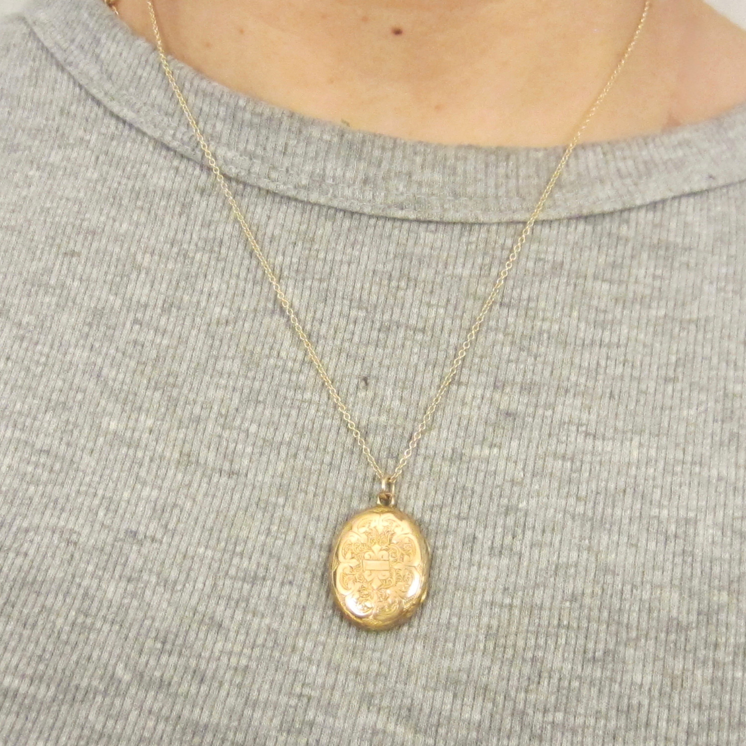 Antique Victorian 14k Gold Double Sided Ivy Greek Key Locket c.1880s