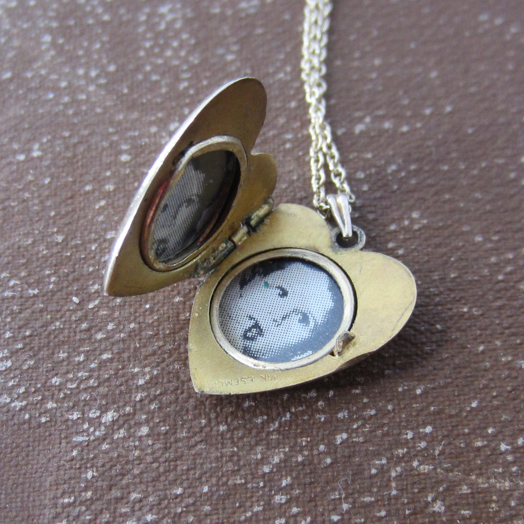 Vintage Sweetheart Locket 10k Gold Heart Photo Locket Necklace c.1940s