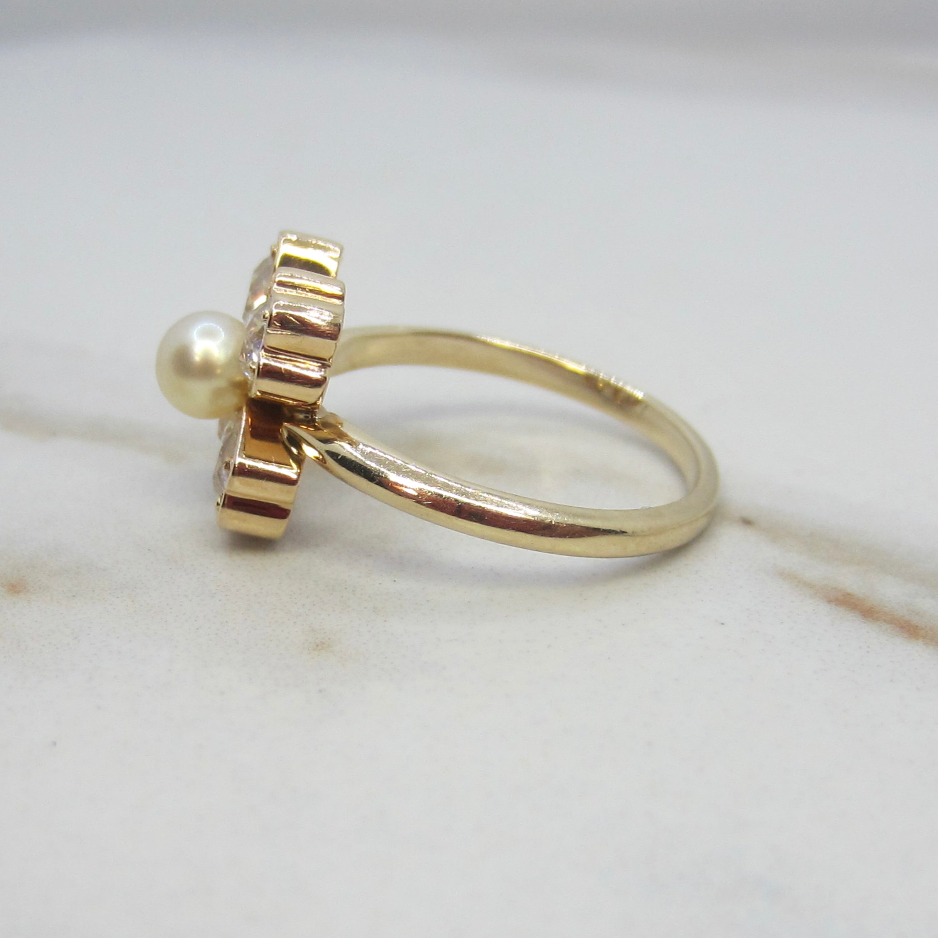 Vintage 14k Gold .80ctw Old Mine Cut Diamond and Cultured Pearl Flower Ring