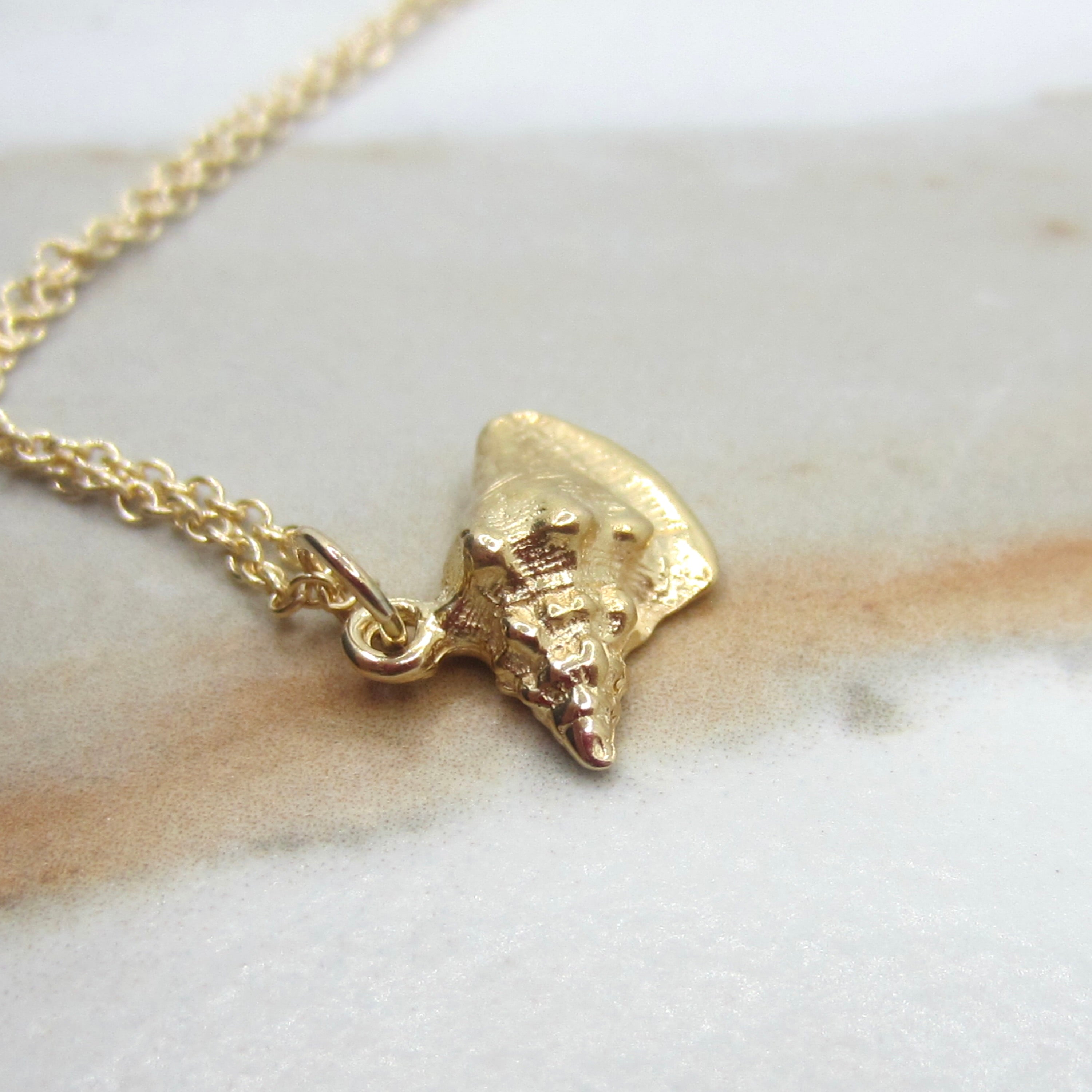 Vintage 14k Gold Conch Shell Charm c.1960s