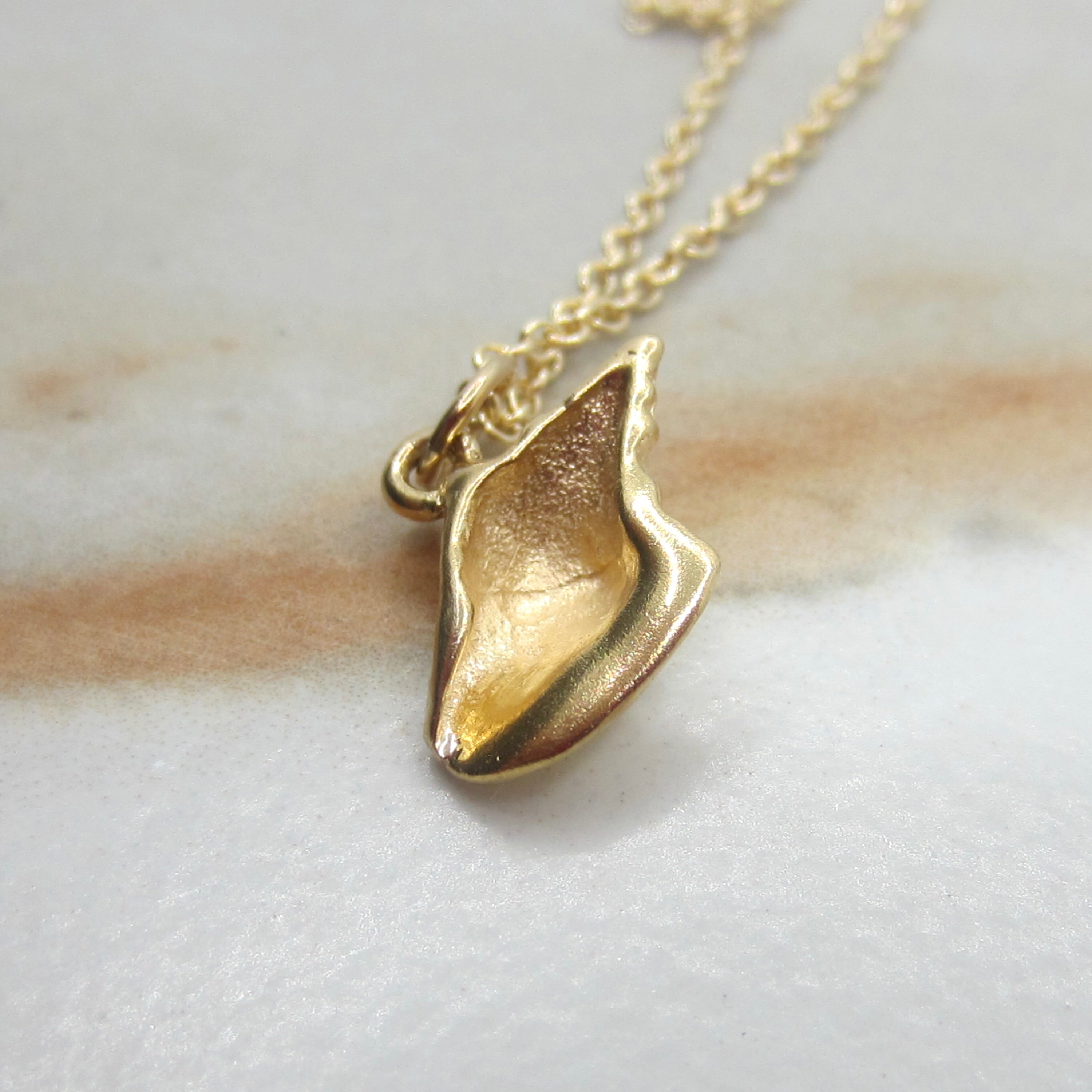 Vintage 14k Gold Conch Shell Charm c.1960s