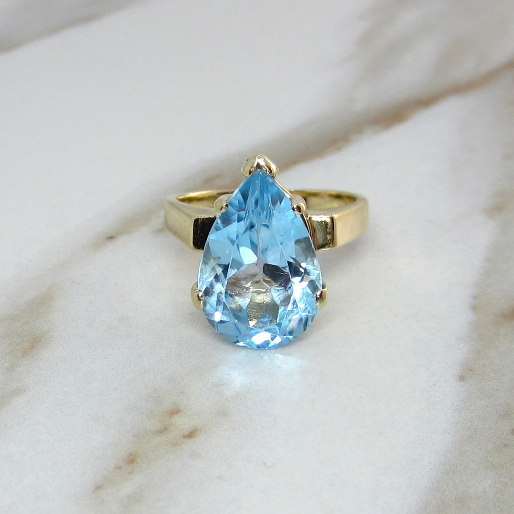 Vintage Mid Century 14k Gold Pear Cut Blue Topaz Ring c.1970s