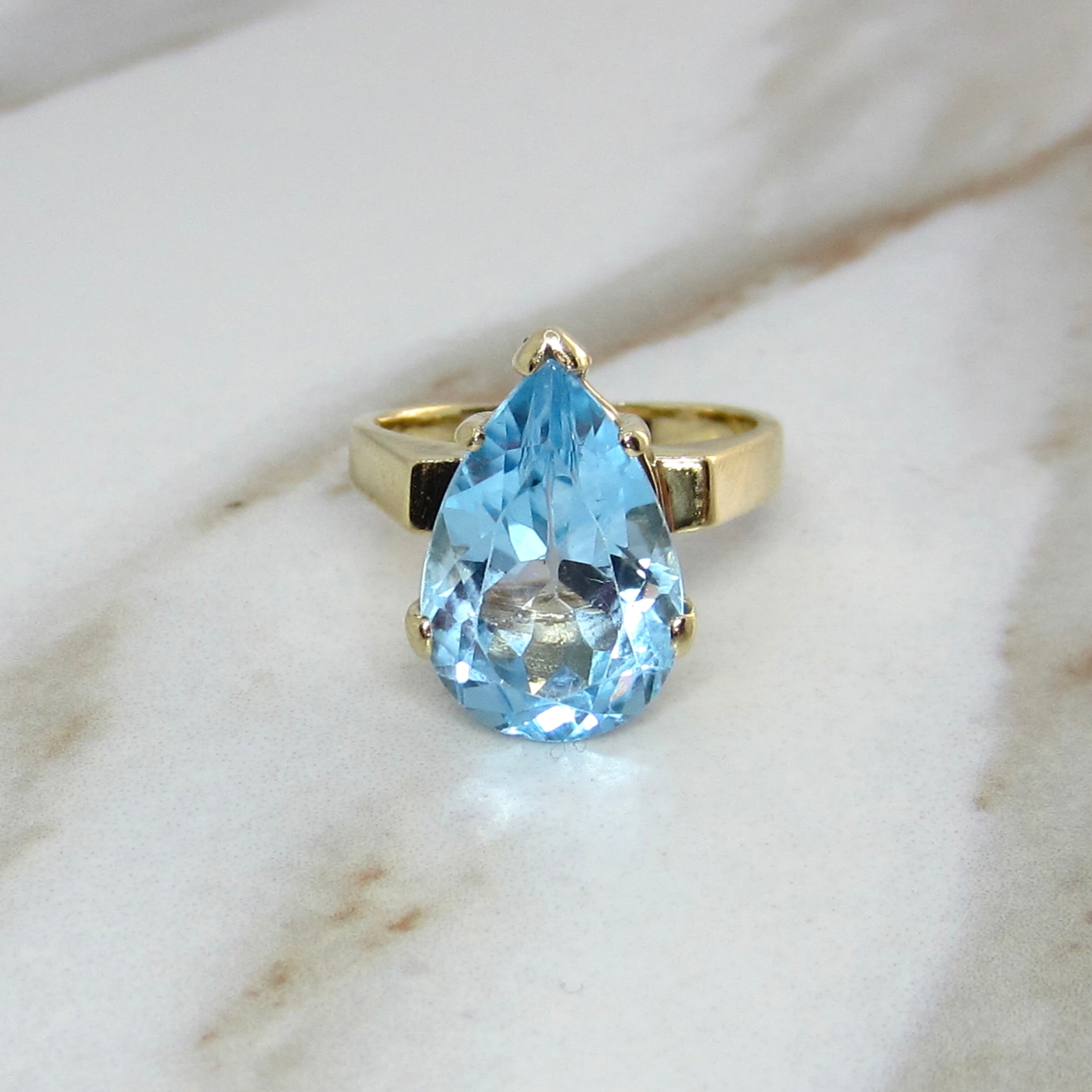 Vintage Mid Century 14k Gold Pear Cut Blue Topaz Ring c.1970s