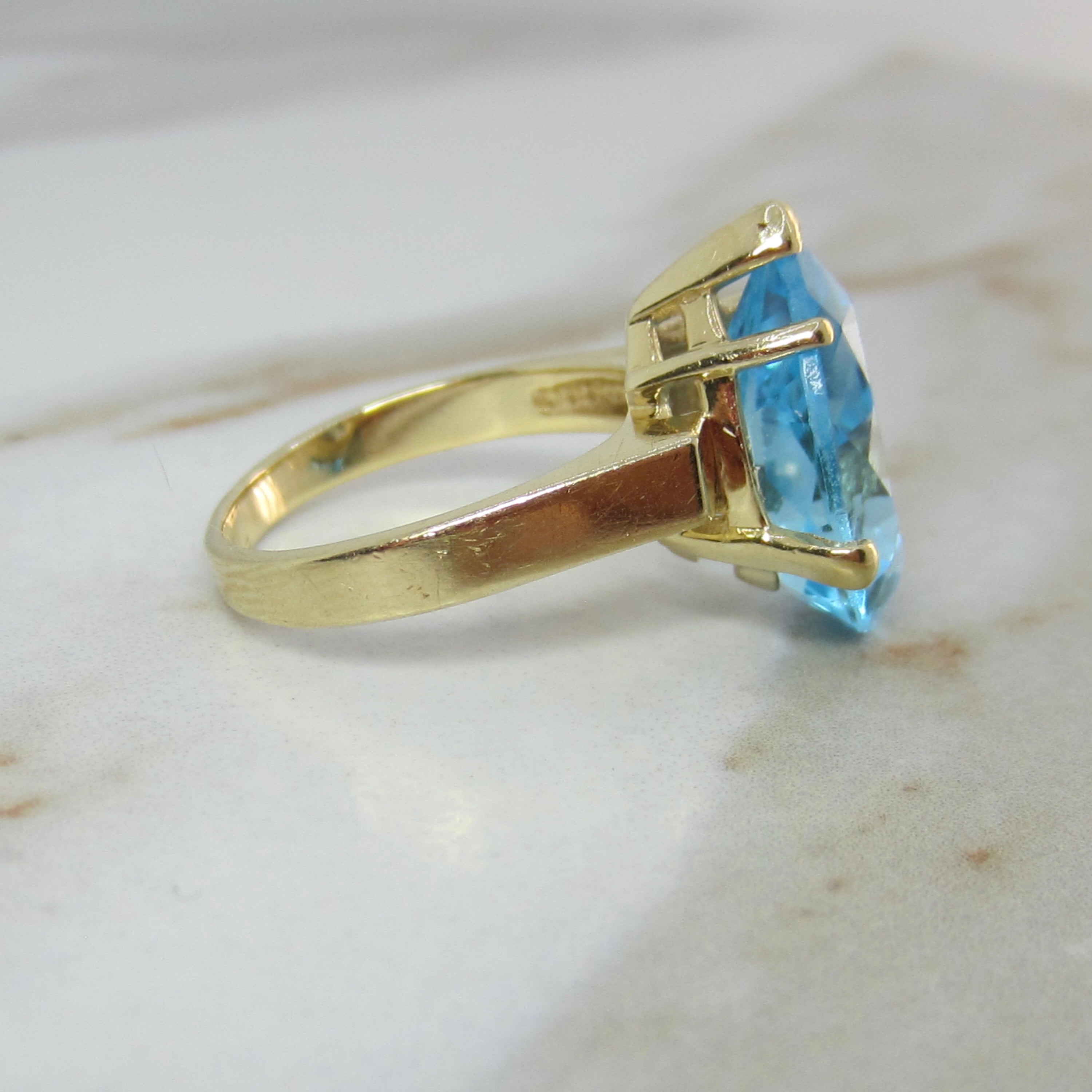 Vintage Mid Century 14k Gold Pear Cut Blue Topaz Ring c.1970s
