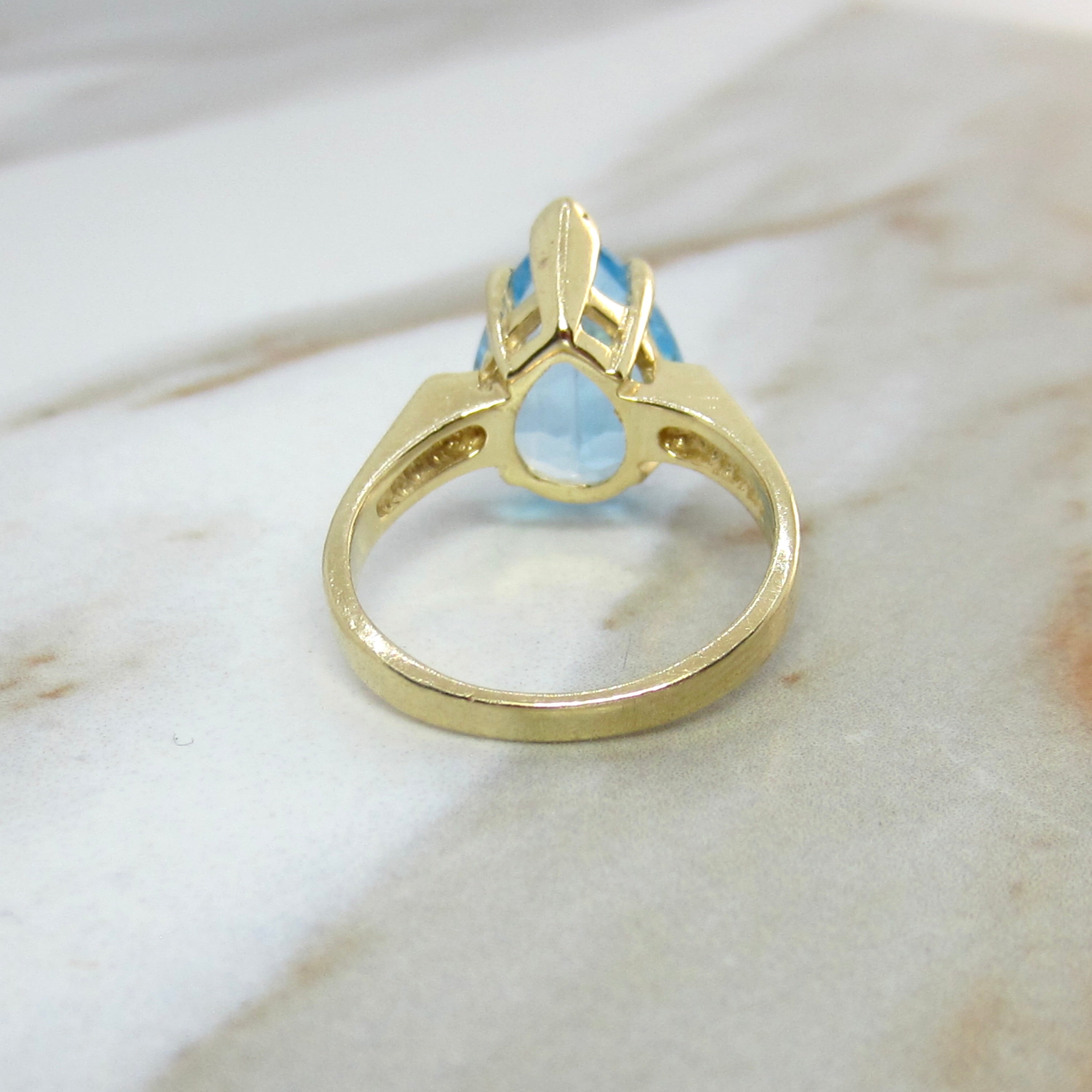 Vintage Mid Century 14k Gold Pear Cut Blue Topaz Ring c.1970s