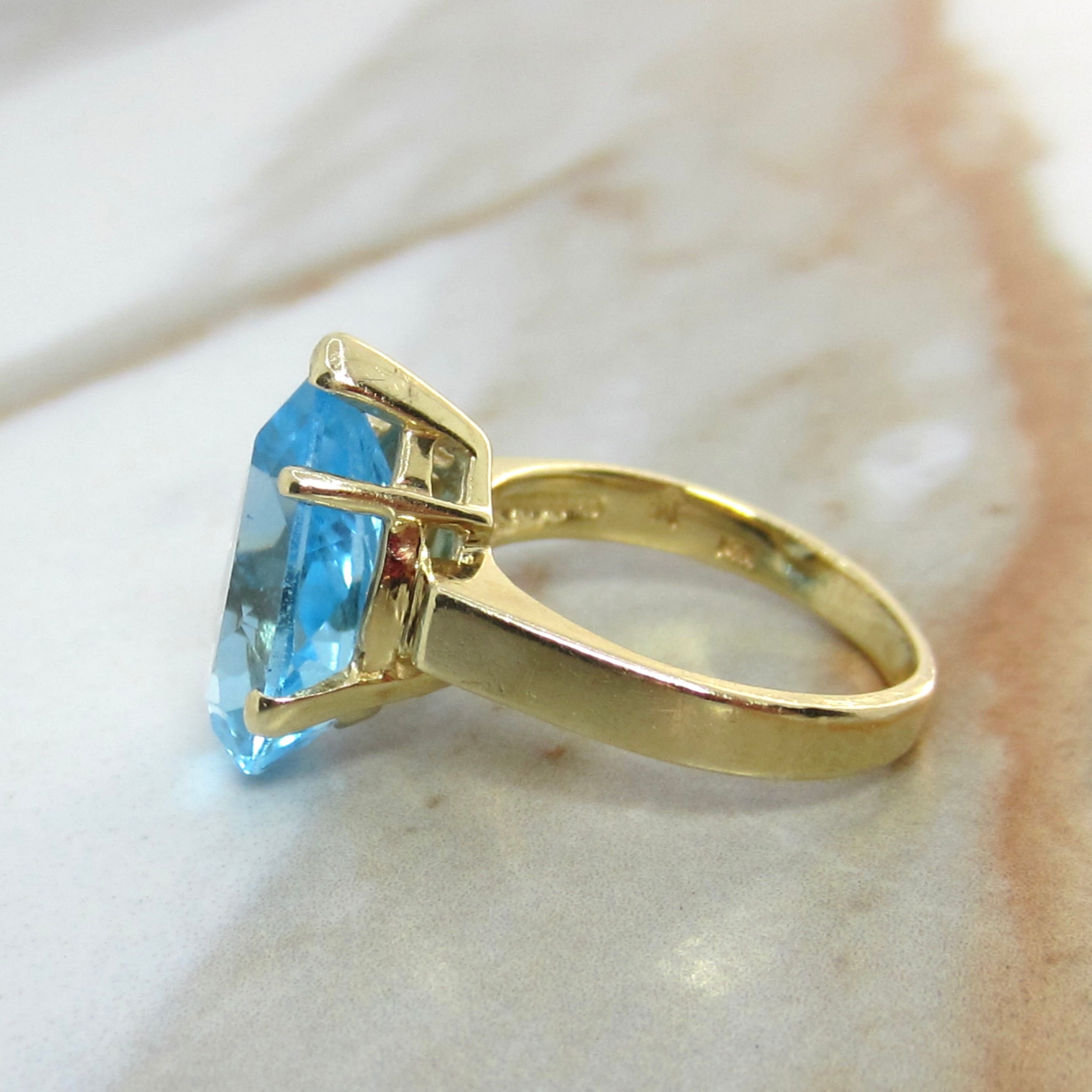 Vintage Mid Century 14k Gold Pear Cut Blue Topaz Ring c.1970s