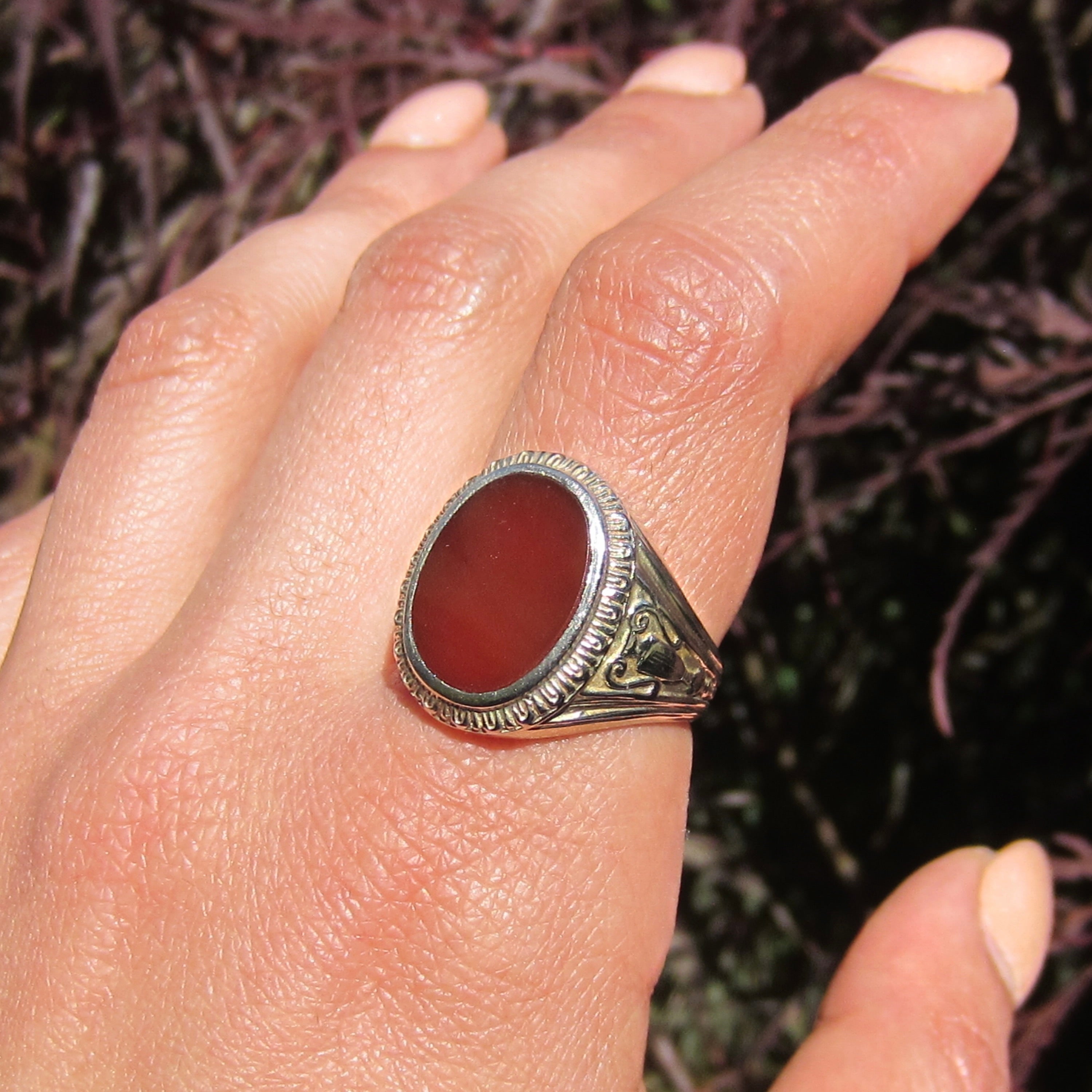 Vintage 14k White Gold Carnelian Signet Ring With Urn Details c.1940s