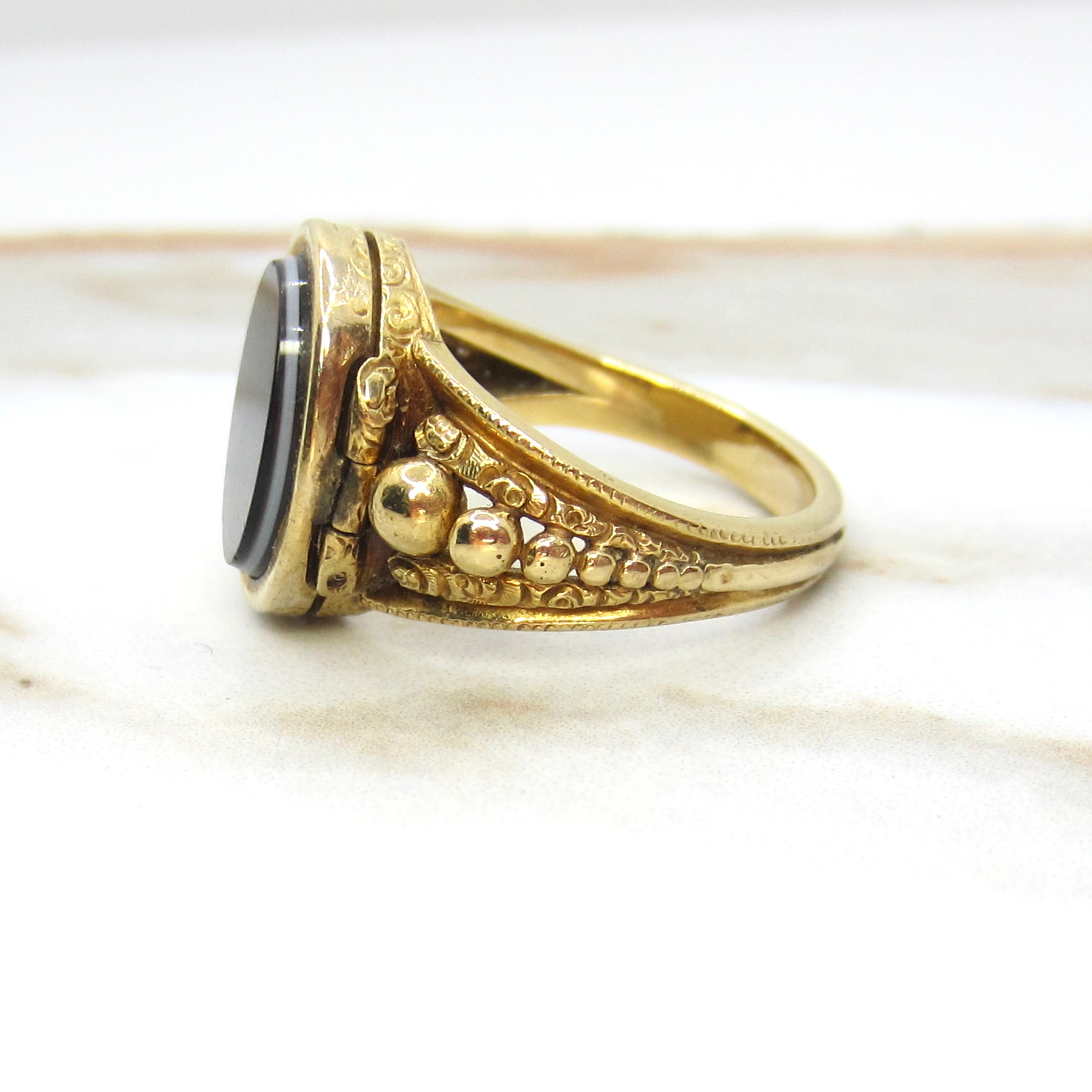 Antique Victorian 18k Gold Onyx Poison Locket Ring c.1880s