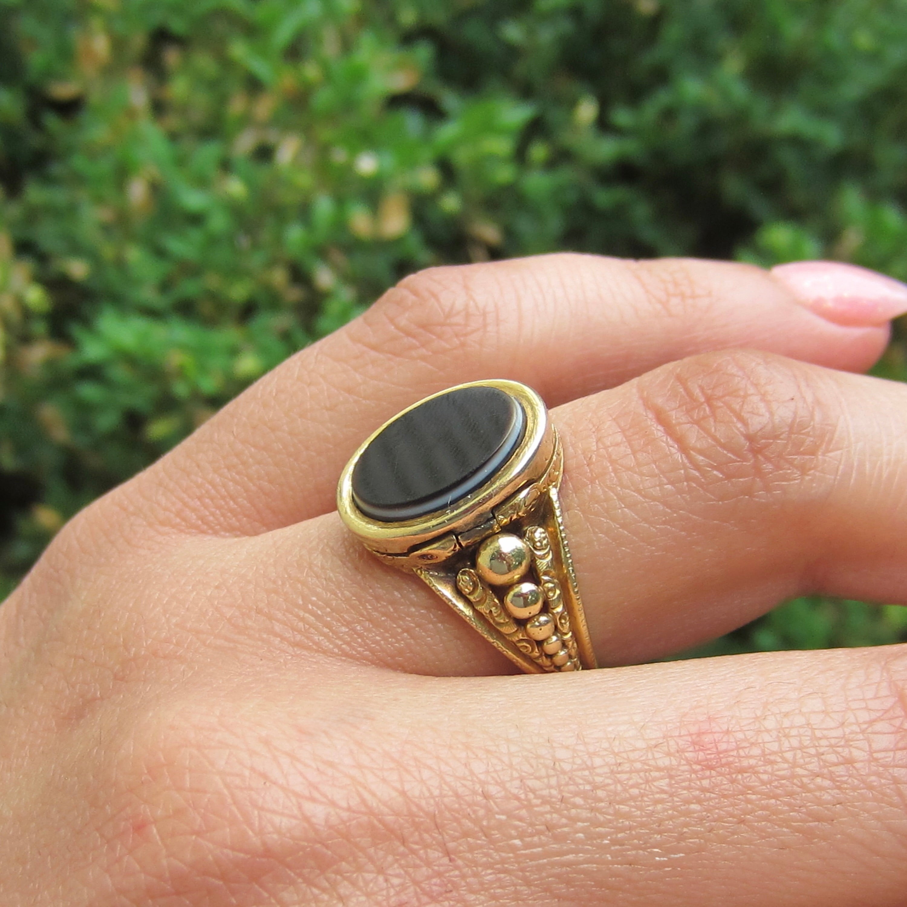 Antique Victorian 18k Gold Onyx Poison Locket Ring c.1880s
