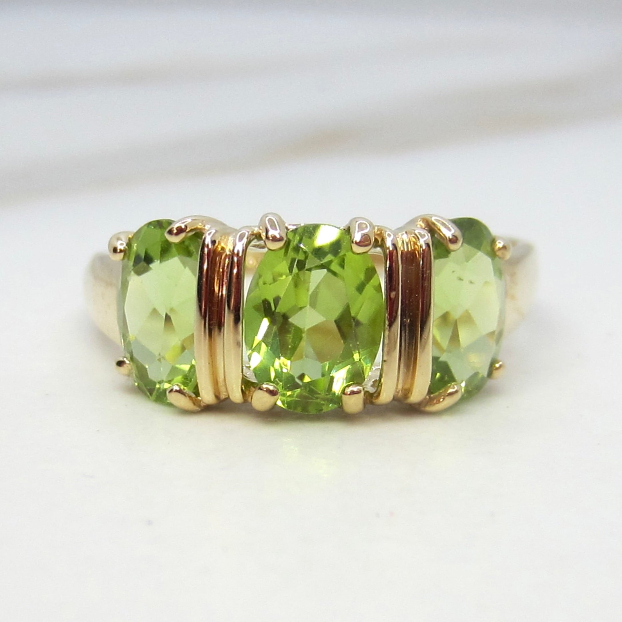 Vintage 14k Gold Peridot Three Stone Ring c.1990s