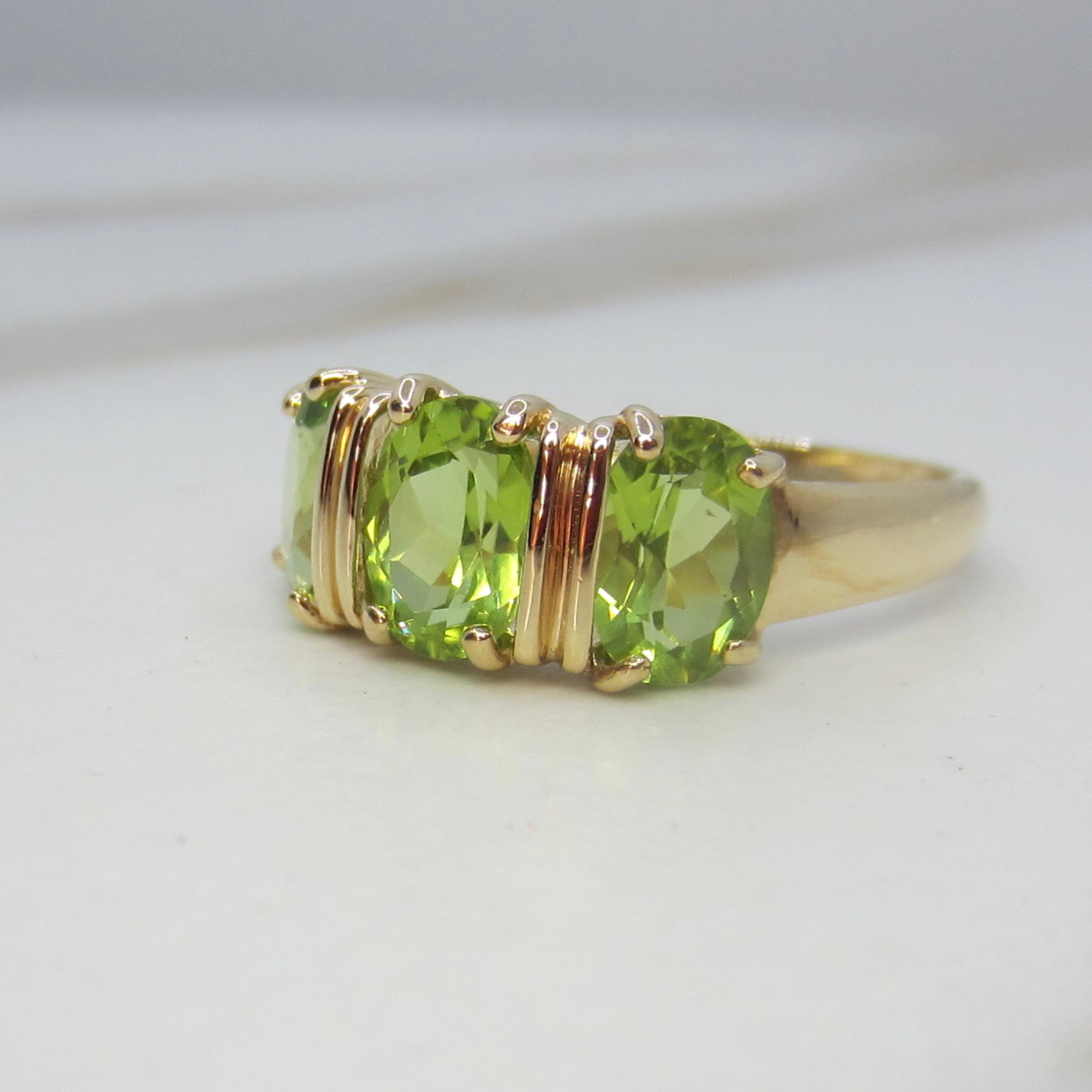 Vintage 14k Gold Peridot Three Stone Ring c.1990s