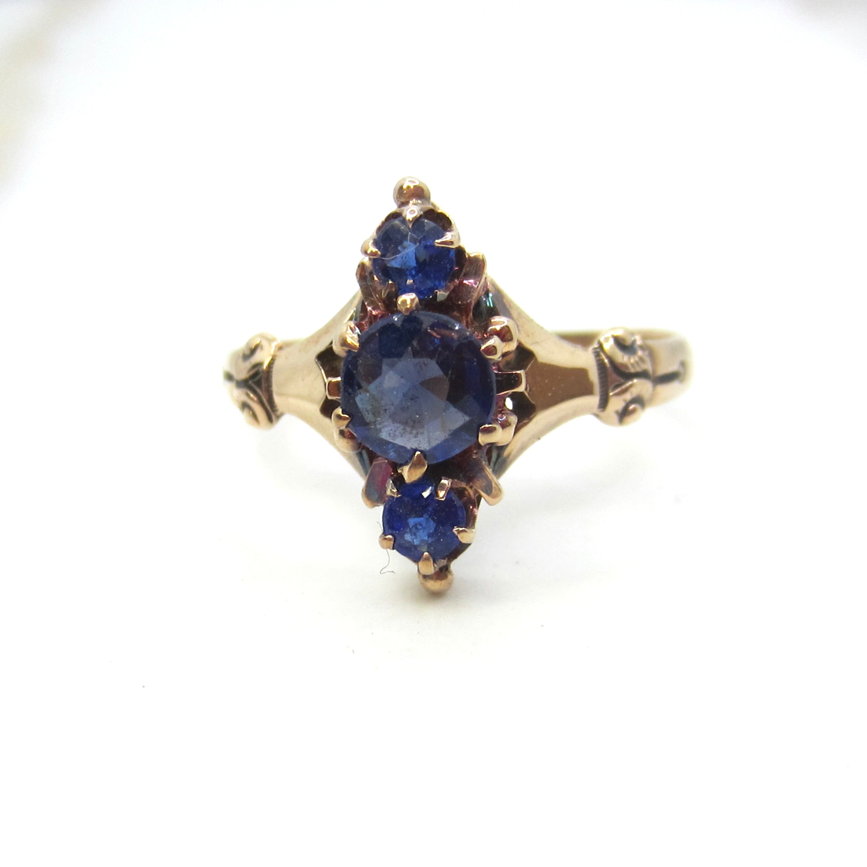 Antique Victorian 14k Gold Natural Sapphire Three Stone Ring c.1890s